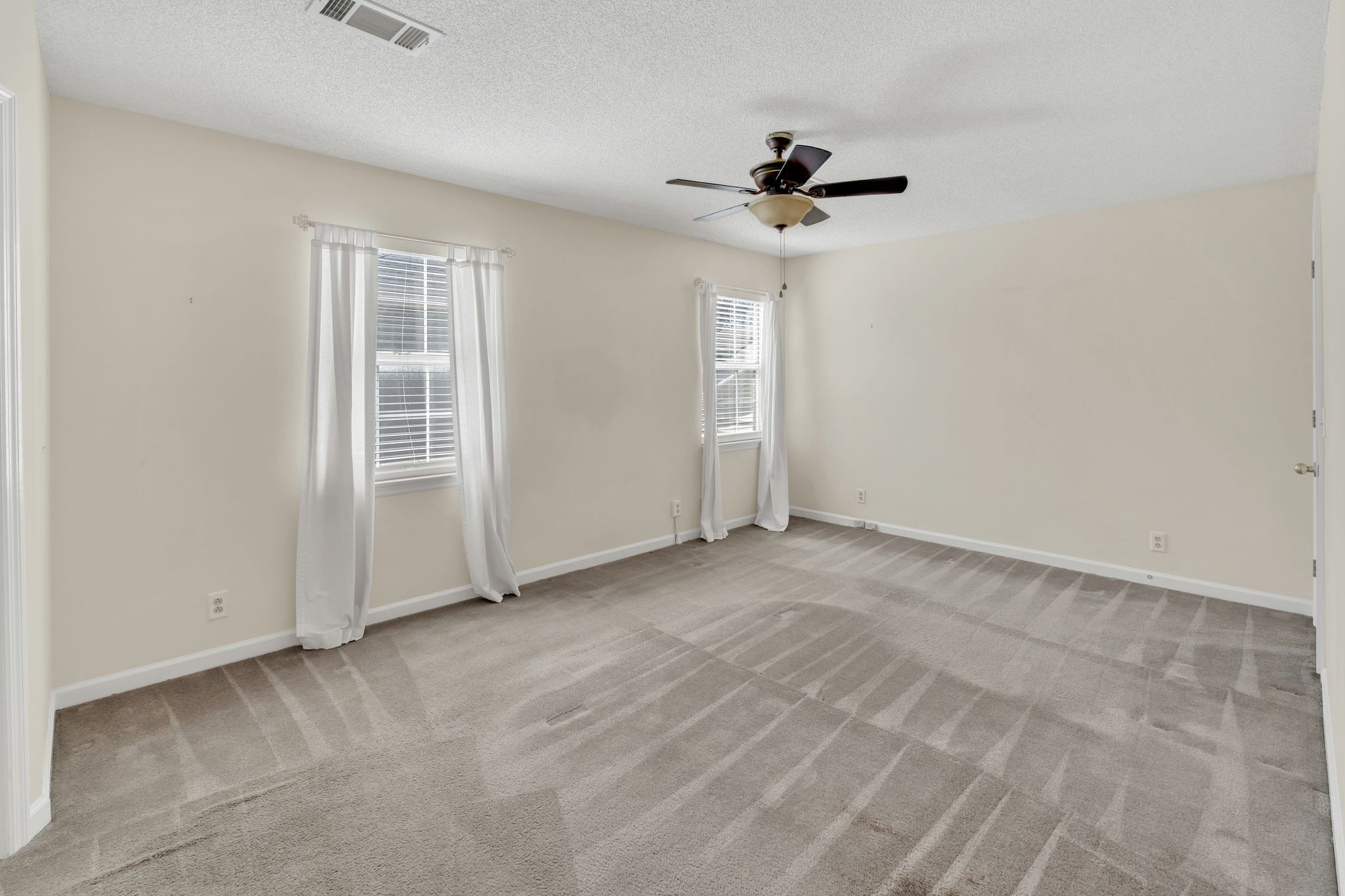 148 White Oak Way