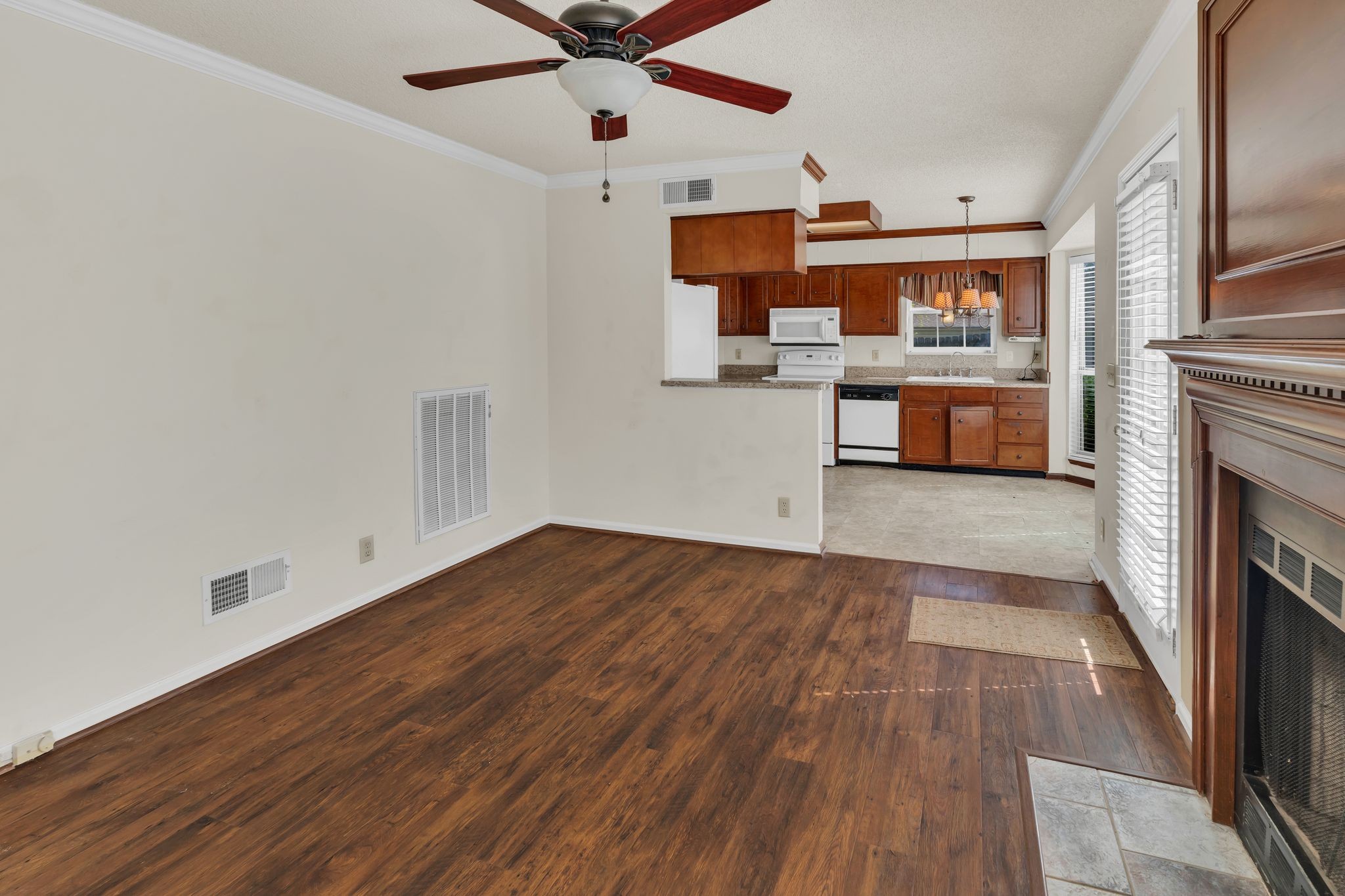 148 White Oak Way