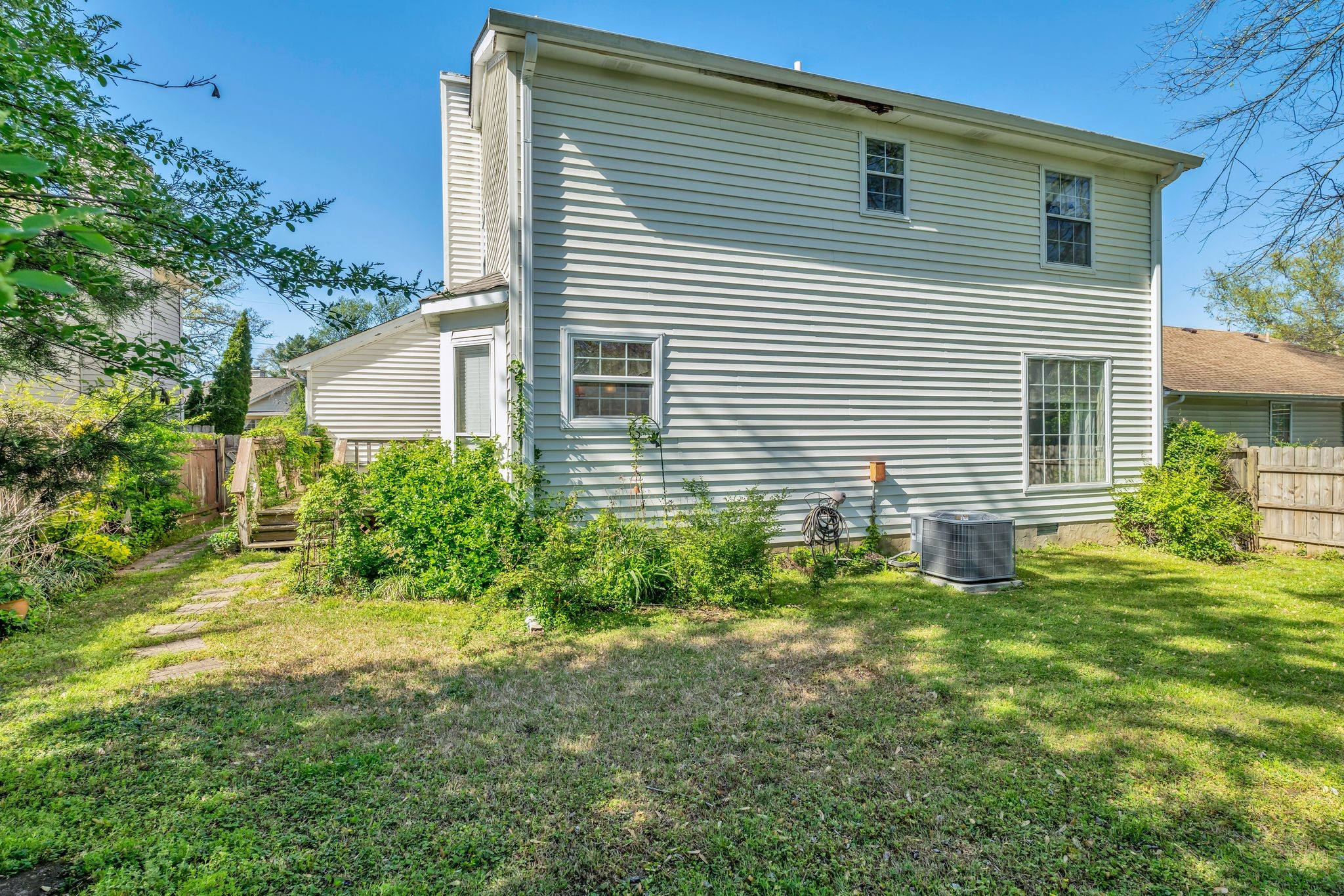 148 White Oak Way