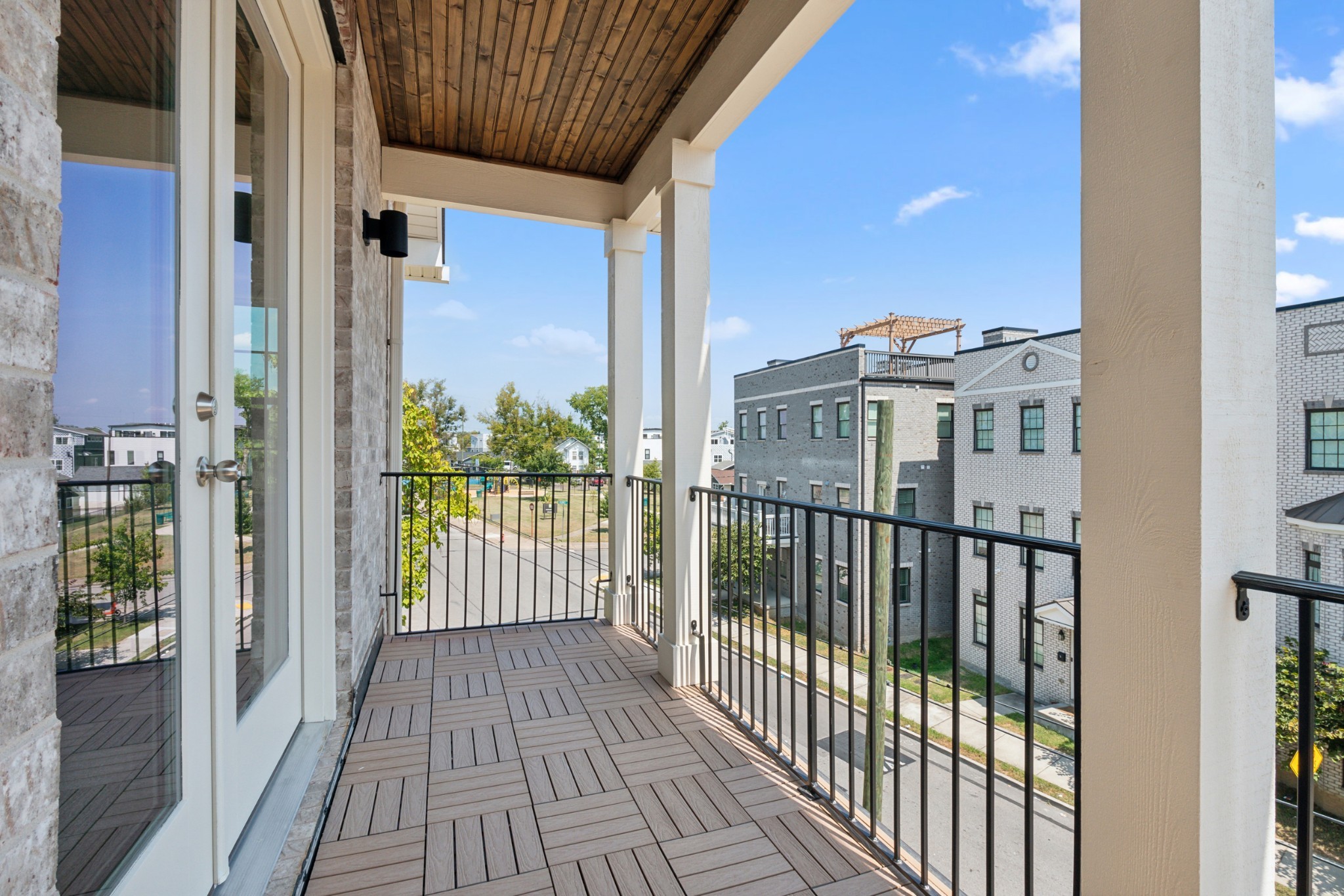1105 11th Ave, N