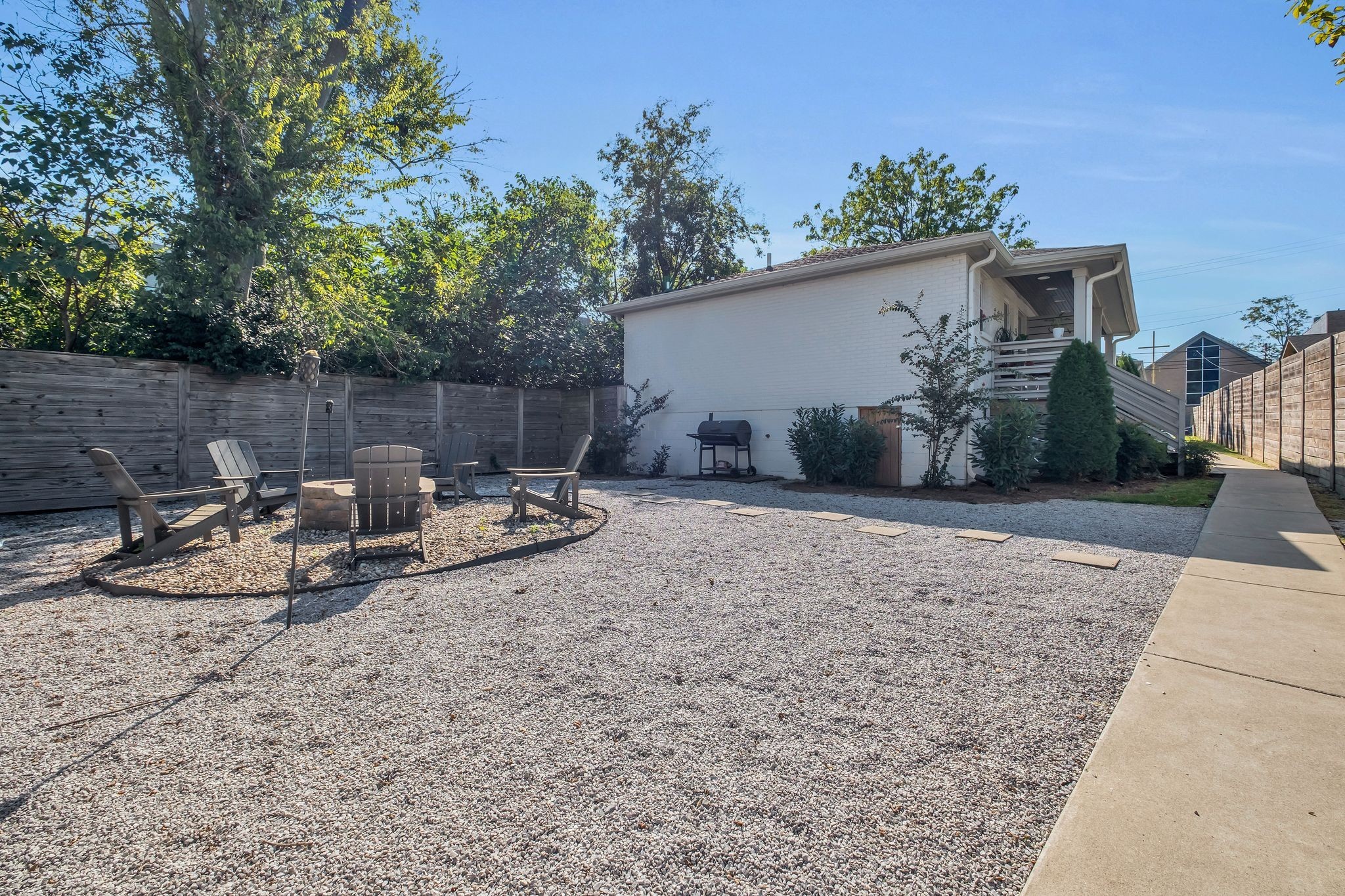 1300 Hawkins St Unit: 4