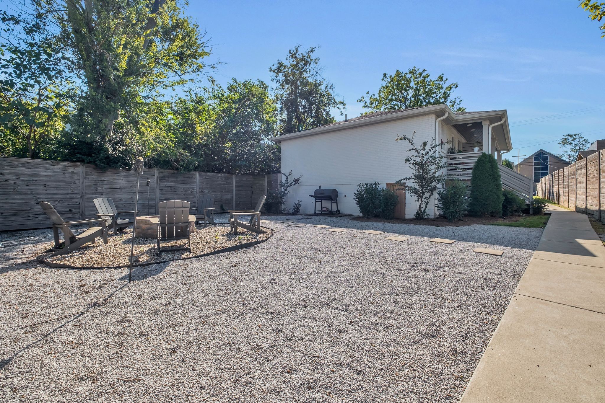 1300 Hawkins St Unit: 4