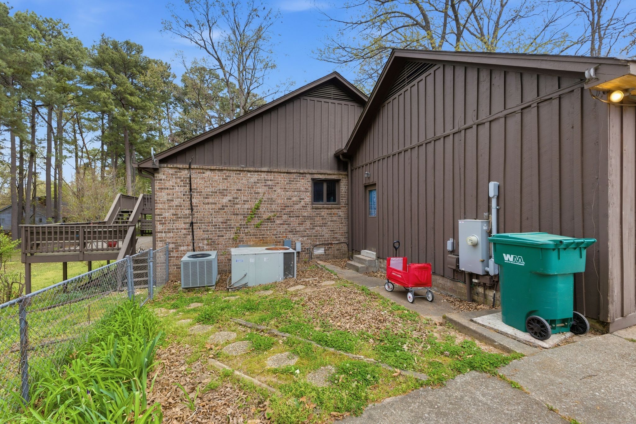31 Colonial Cv
