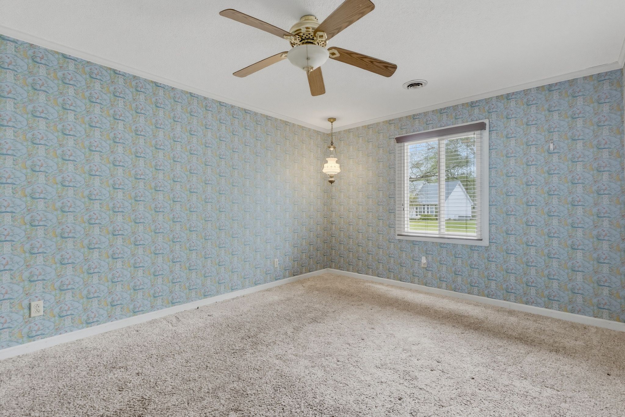 31 Colonial Cv