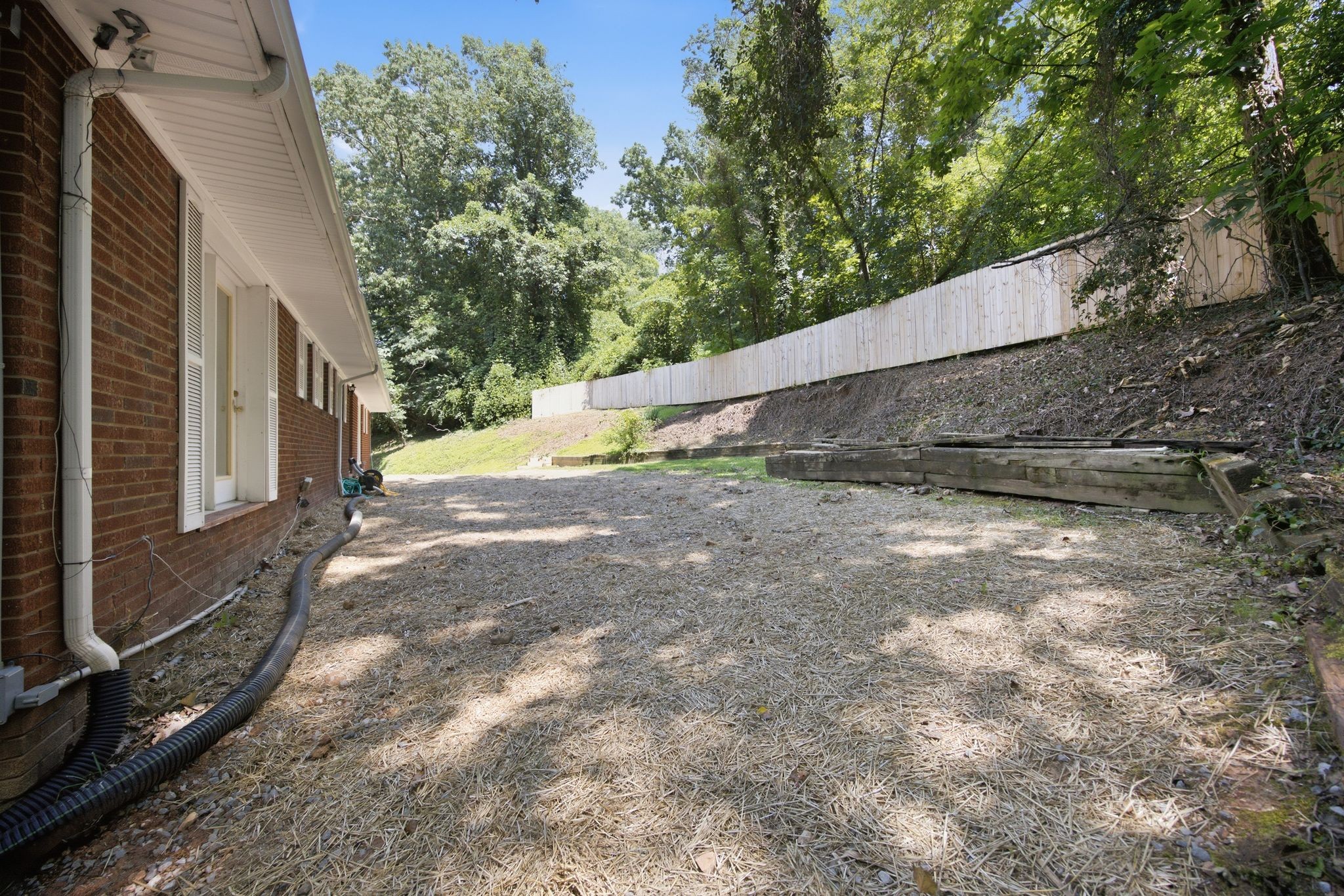 610 W Shadowlawn Dr