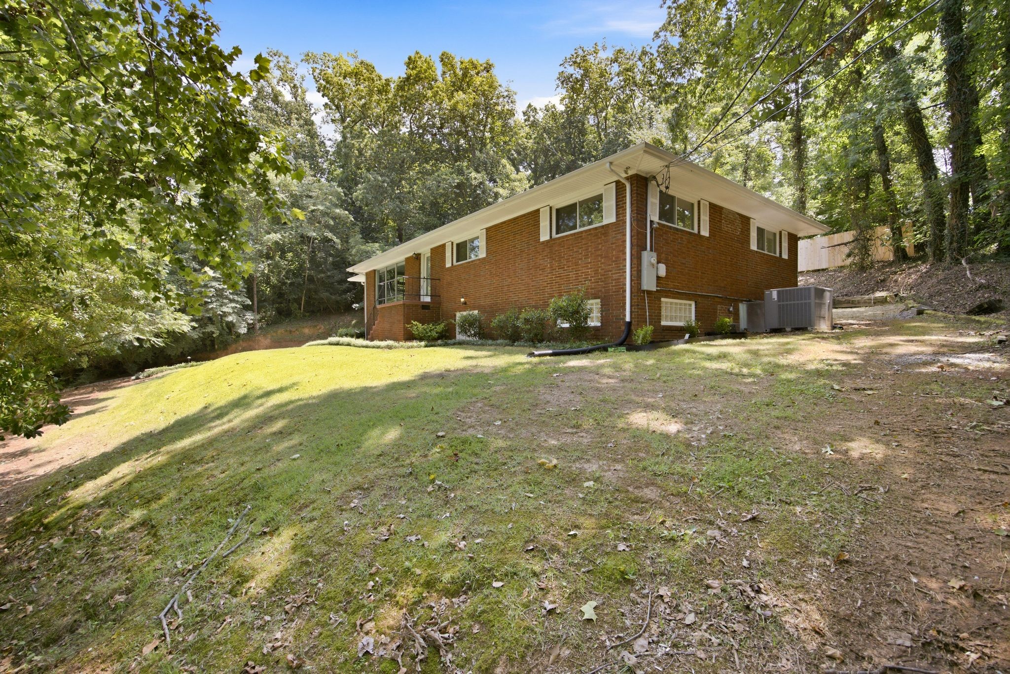 610 W Shadowlawn Dr
