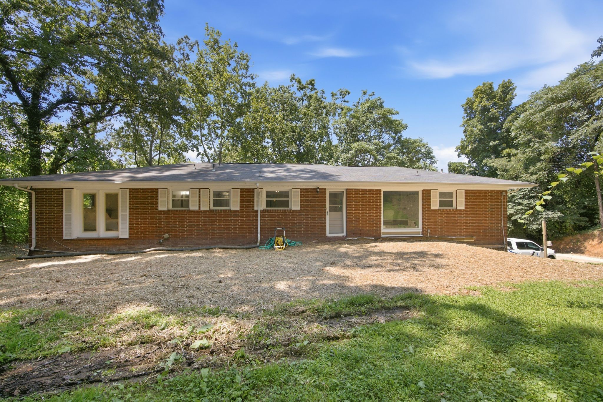 610 W Shadowlawn Dr