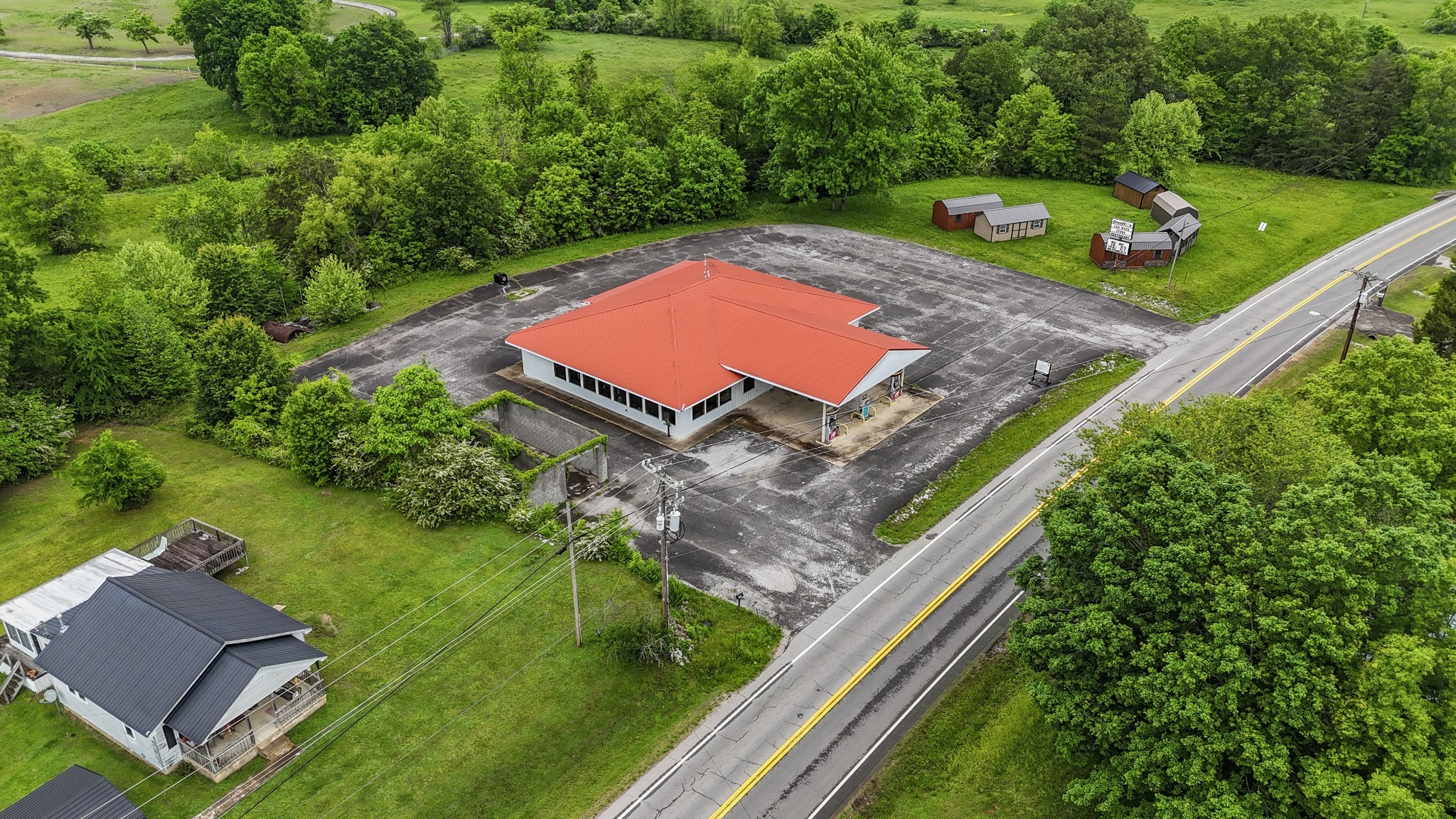 313 N Main St