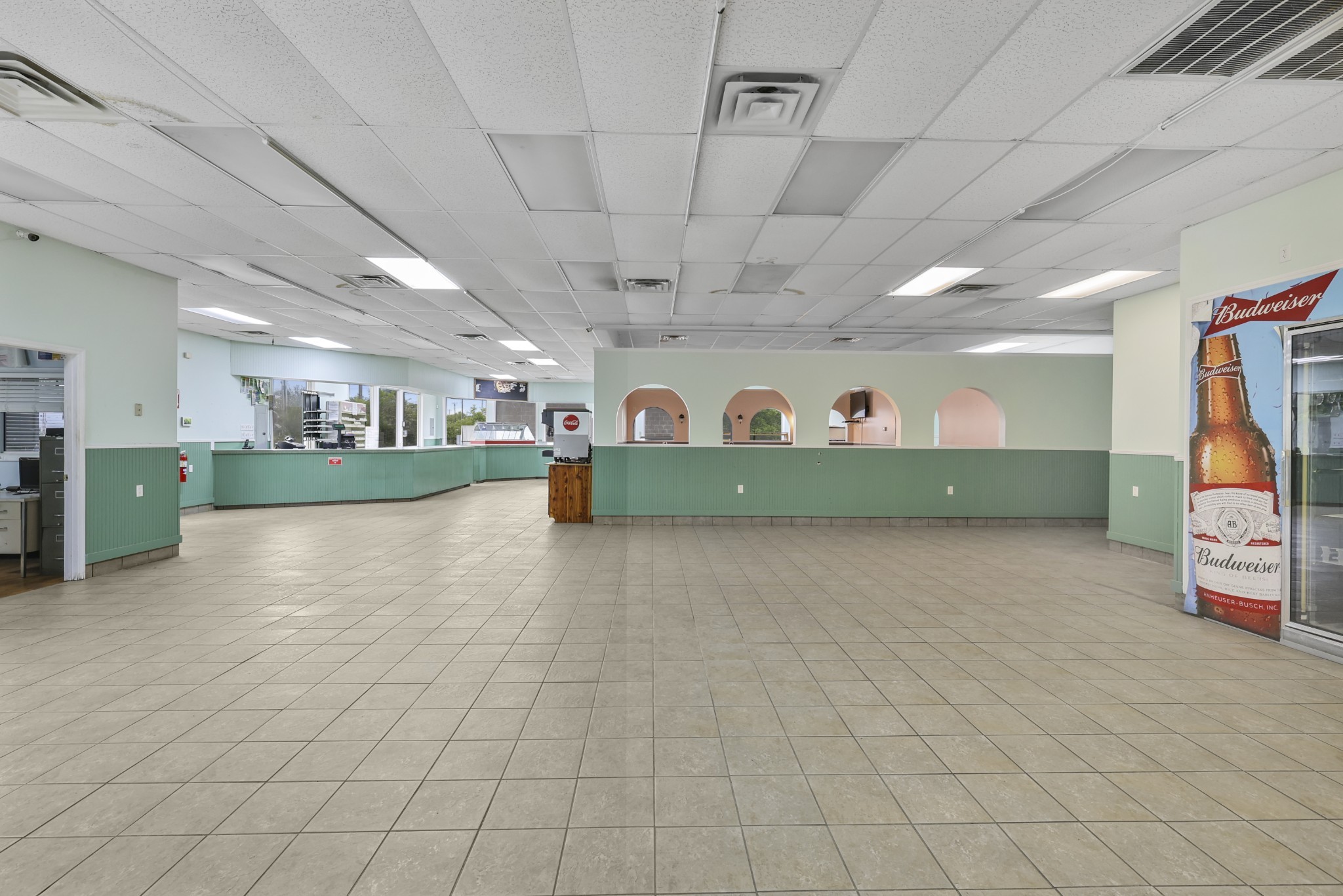 313 N Main St