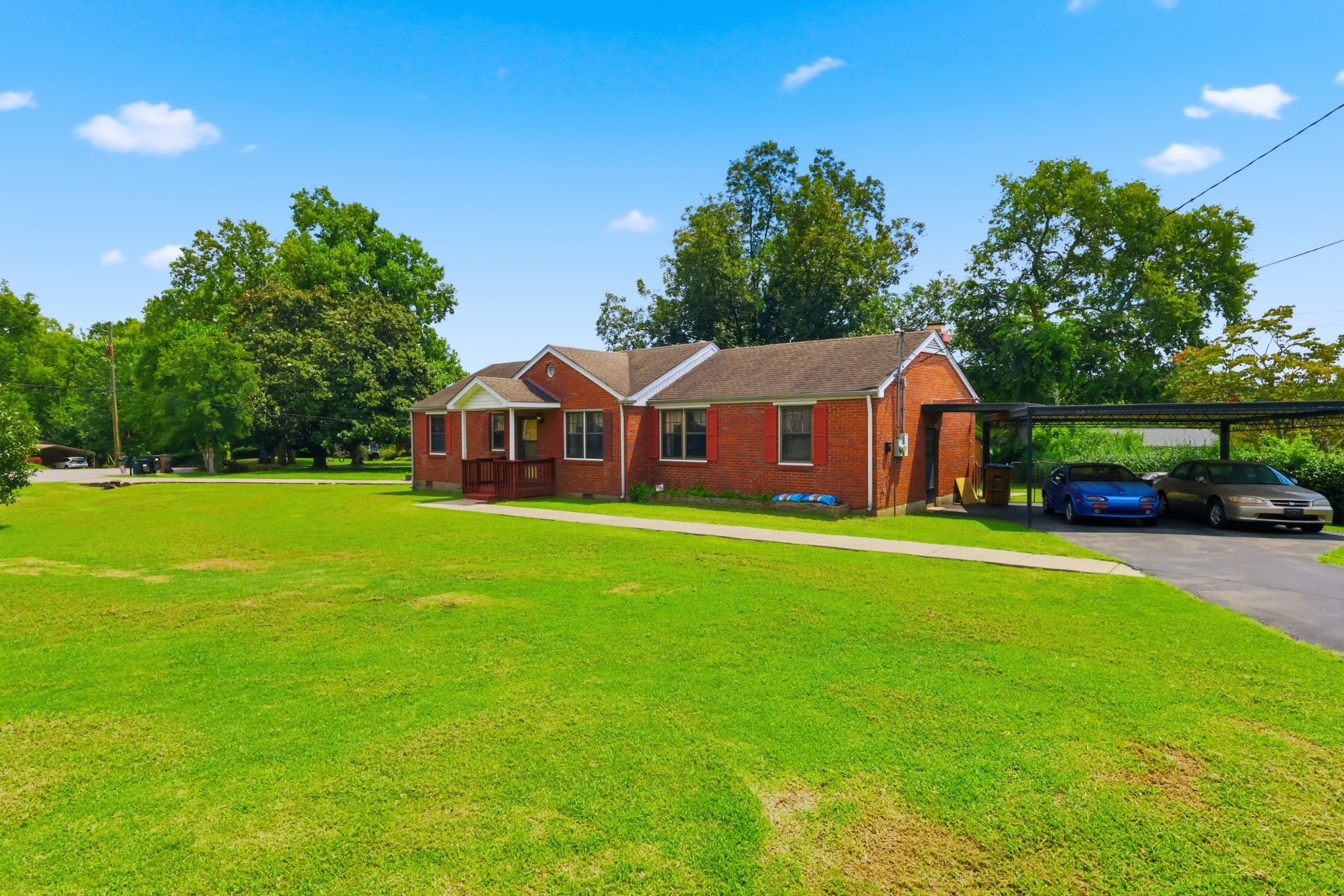 2517 David Dr