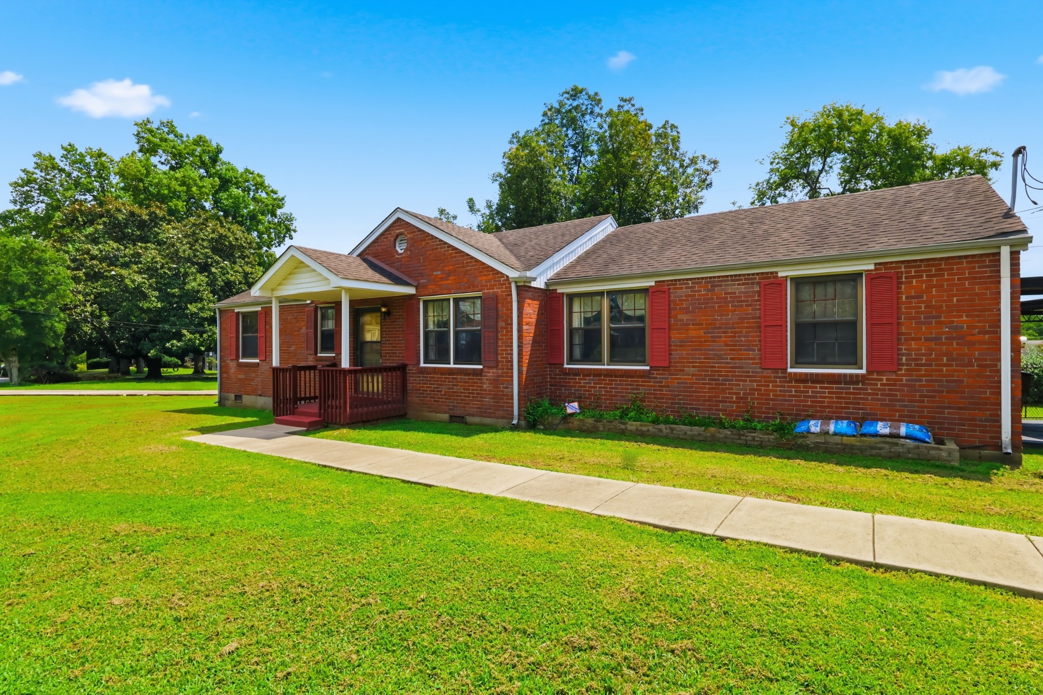2517 David Dr