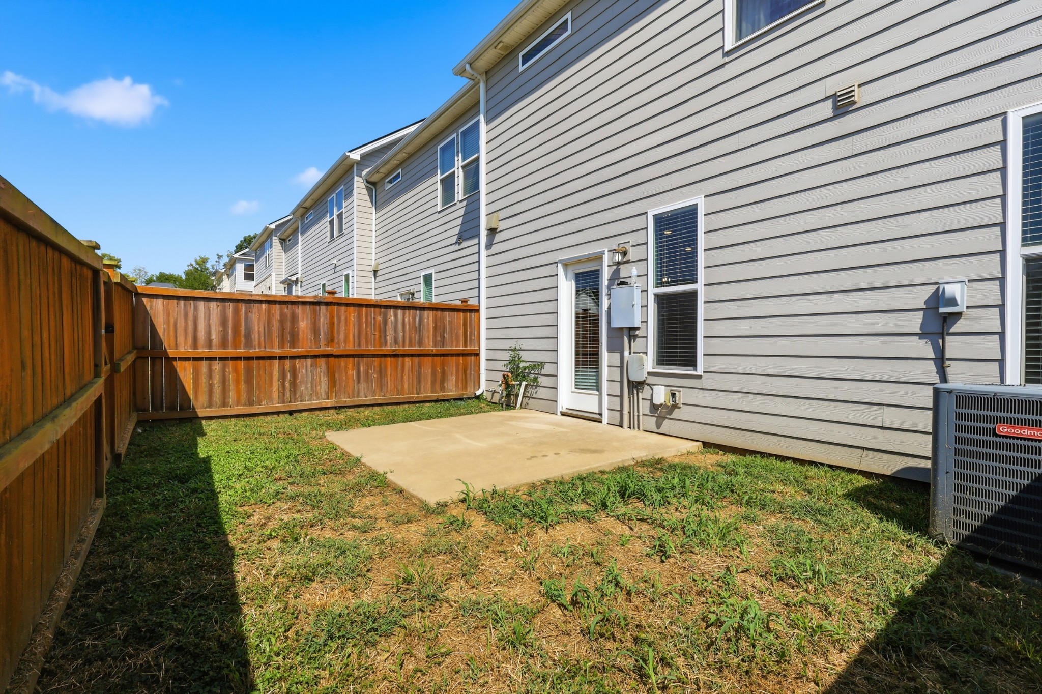 805 Kennear Ln