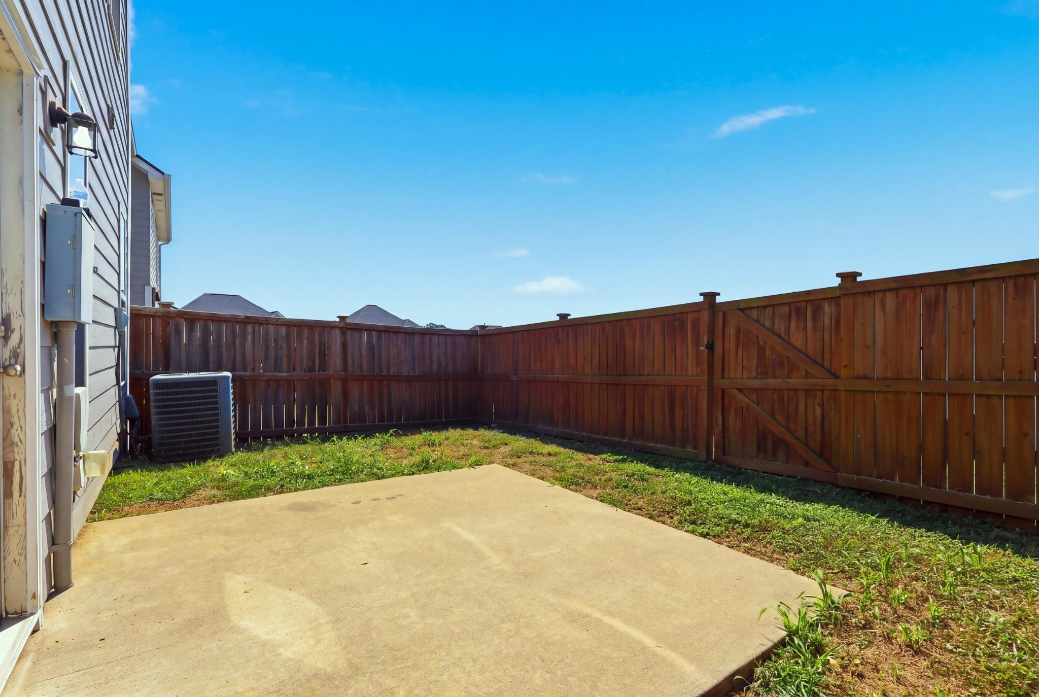 805 Kennear Ln