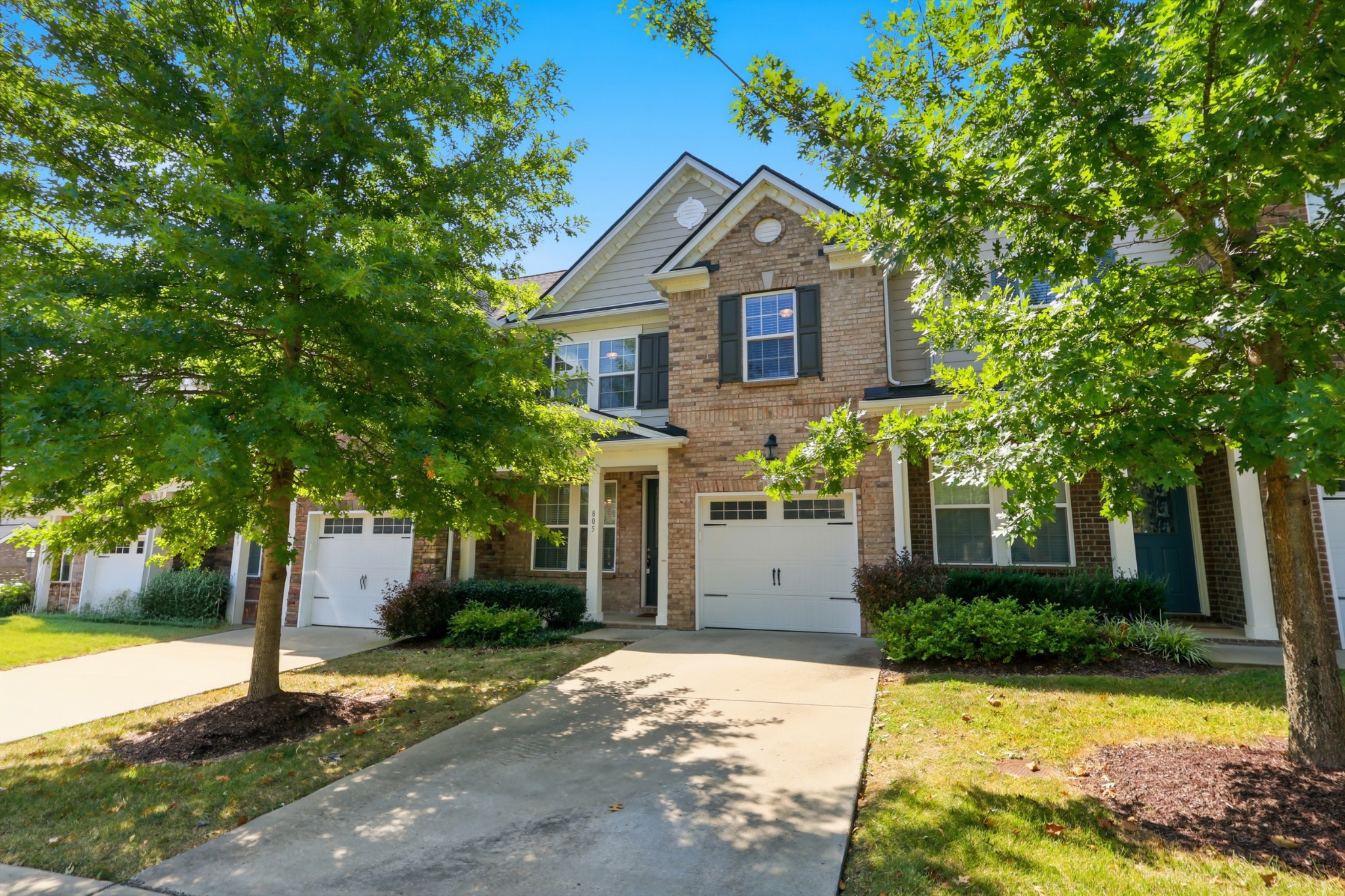 805 Kennear Ln