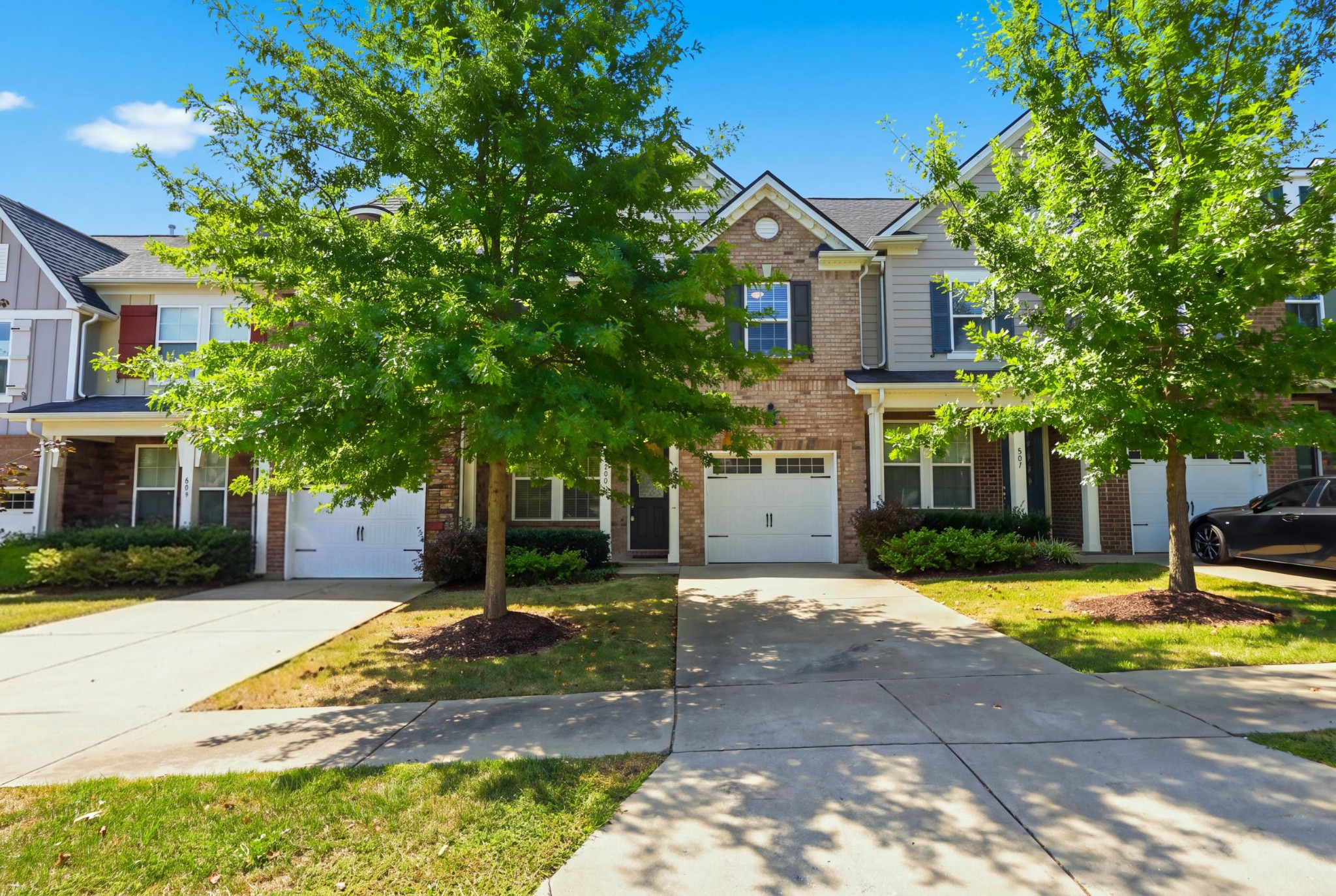 805 Kennear Ln