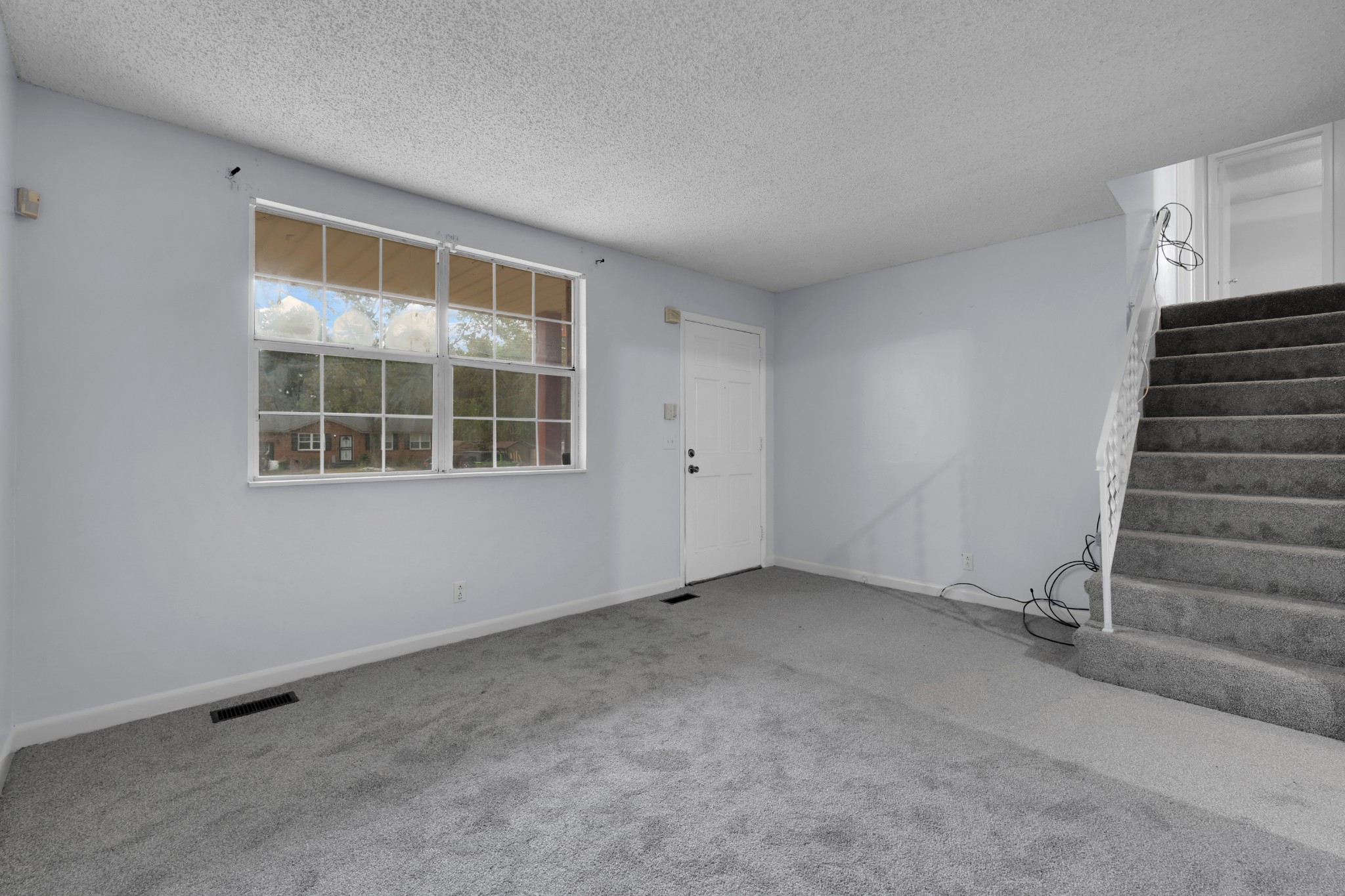 121 Apollo Ct, W
