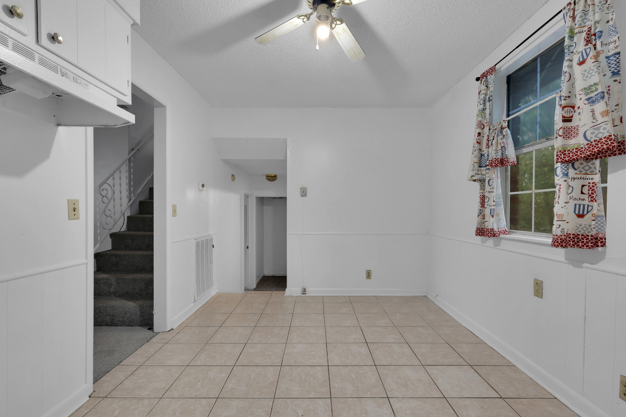 121 Apollo Ct, W