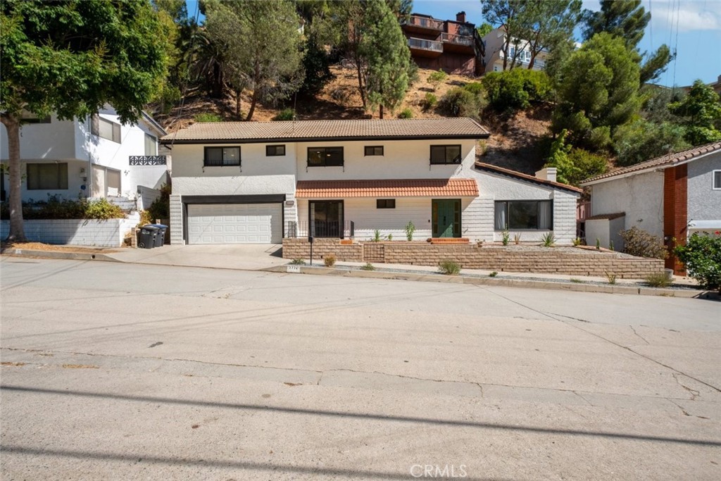 1774 Hillcrest Avenue