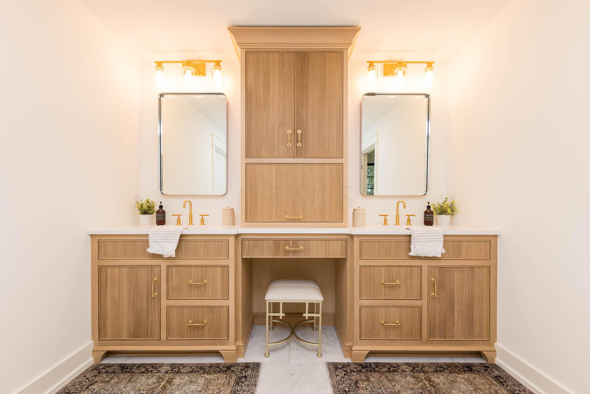 4433 Seldom Seen Road