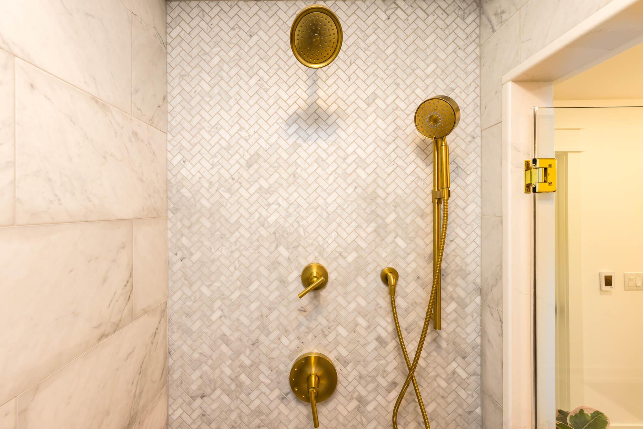 4433 Seldom Seen Road