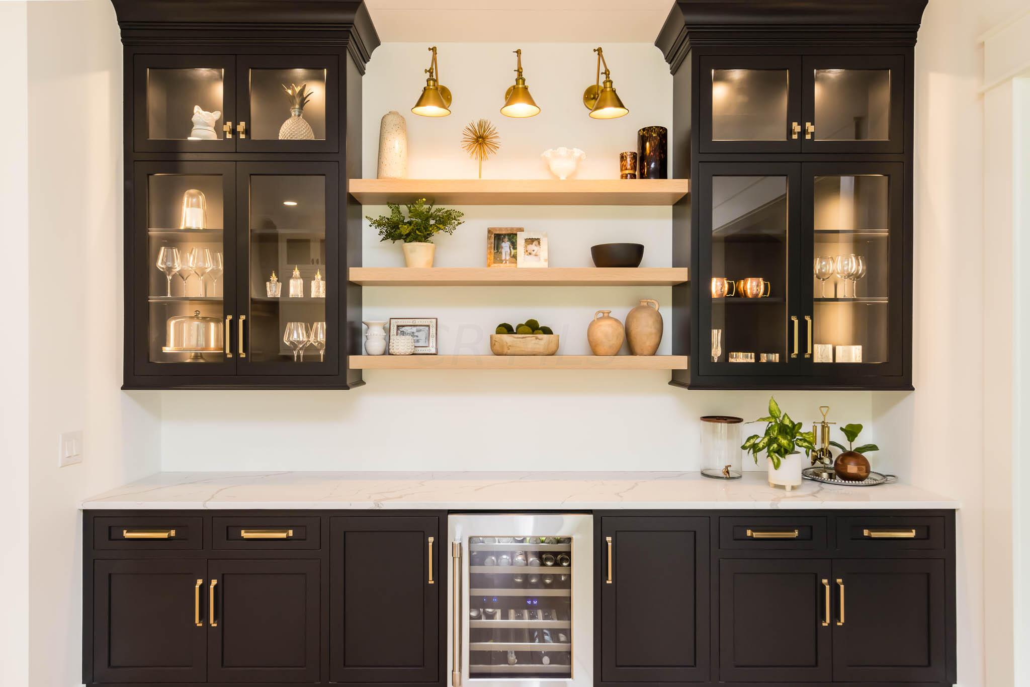 4433 Seldom Seen Road