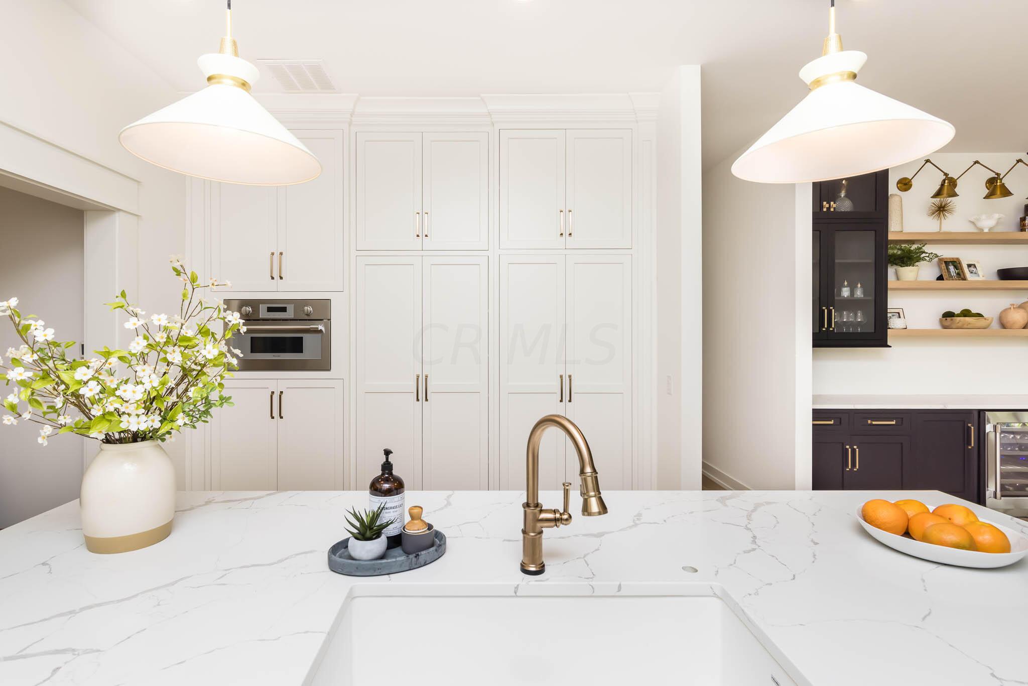 4433 Seldom Seen Road