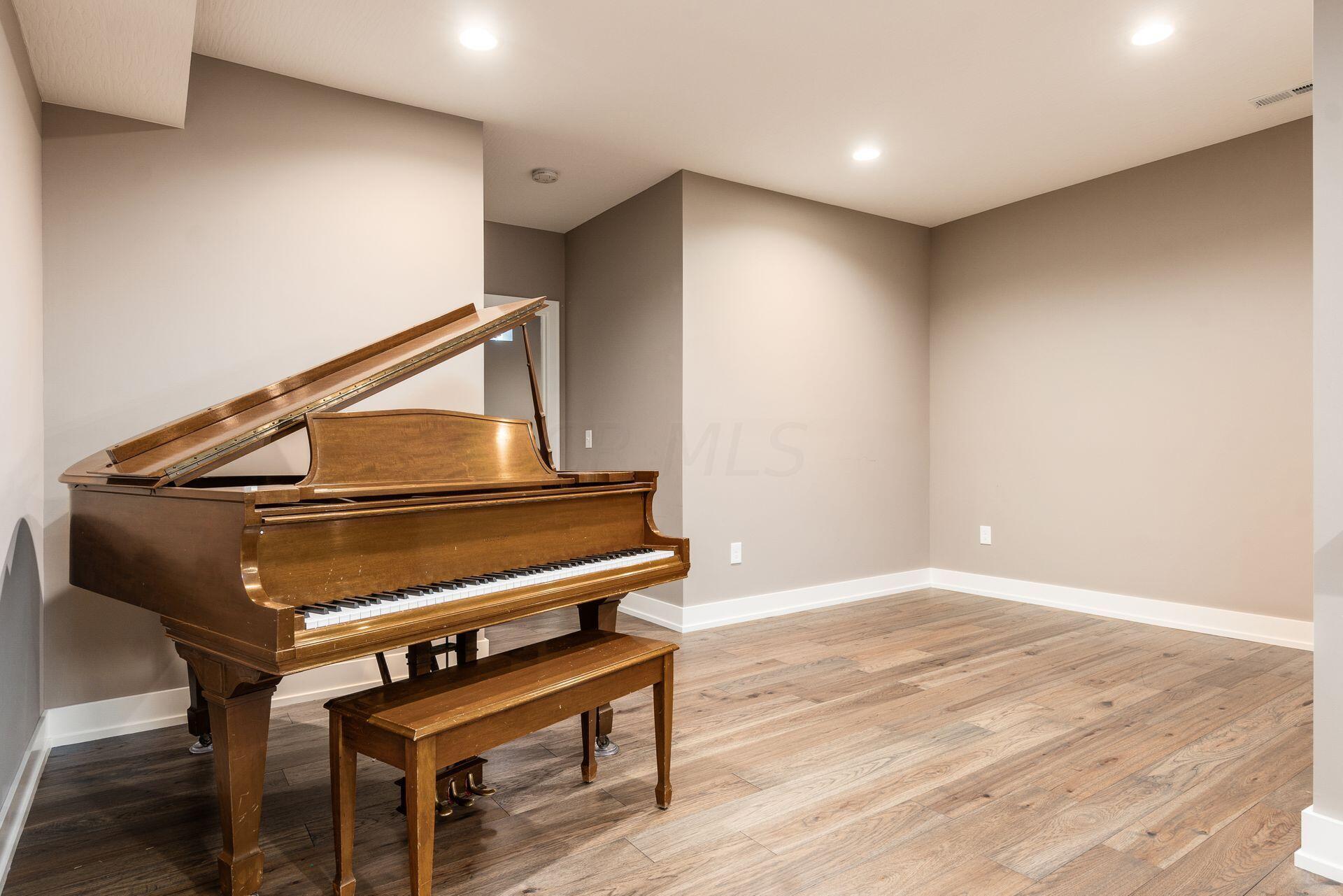 1924 Liberty Bluff Drive