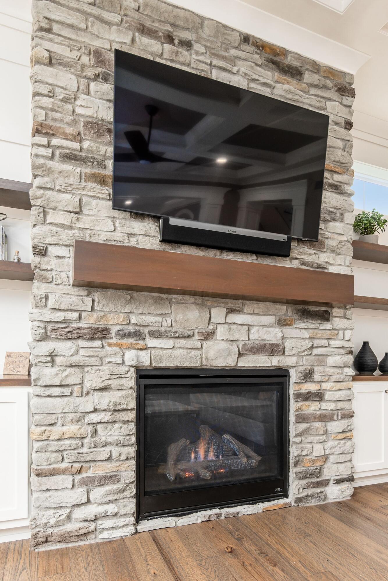 1924 Liberty Bluff Drive