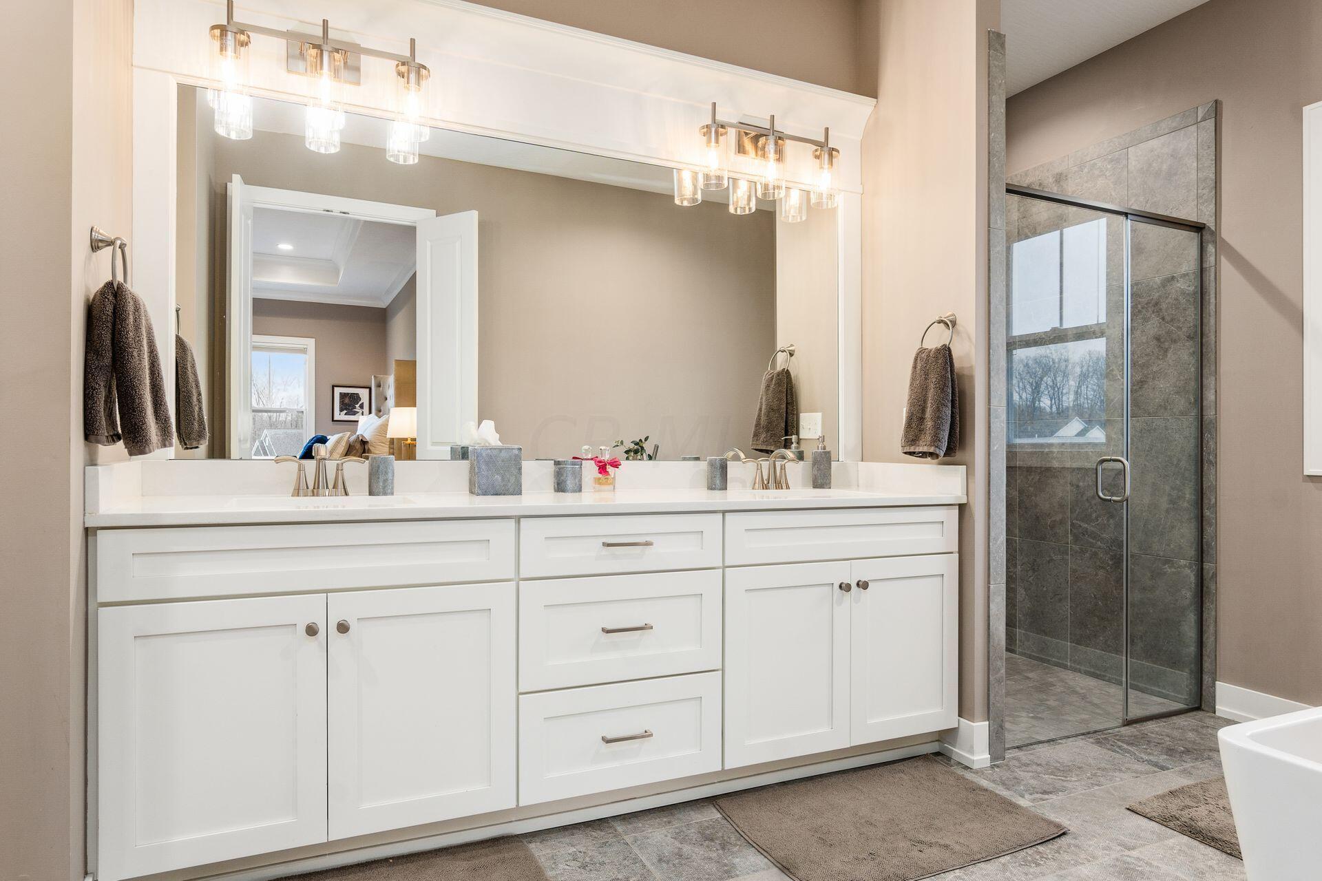 1924 Liberty Bluff Drive