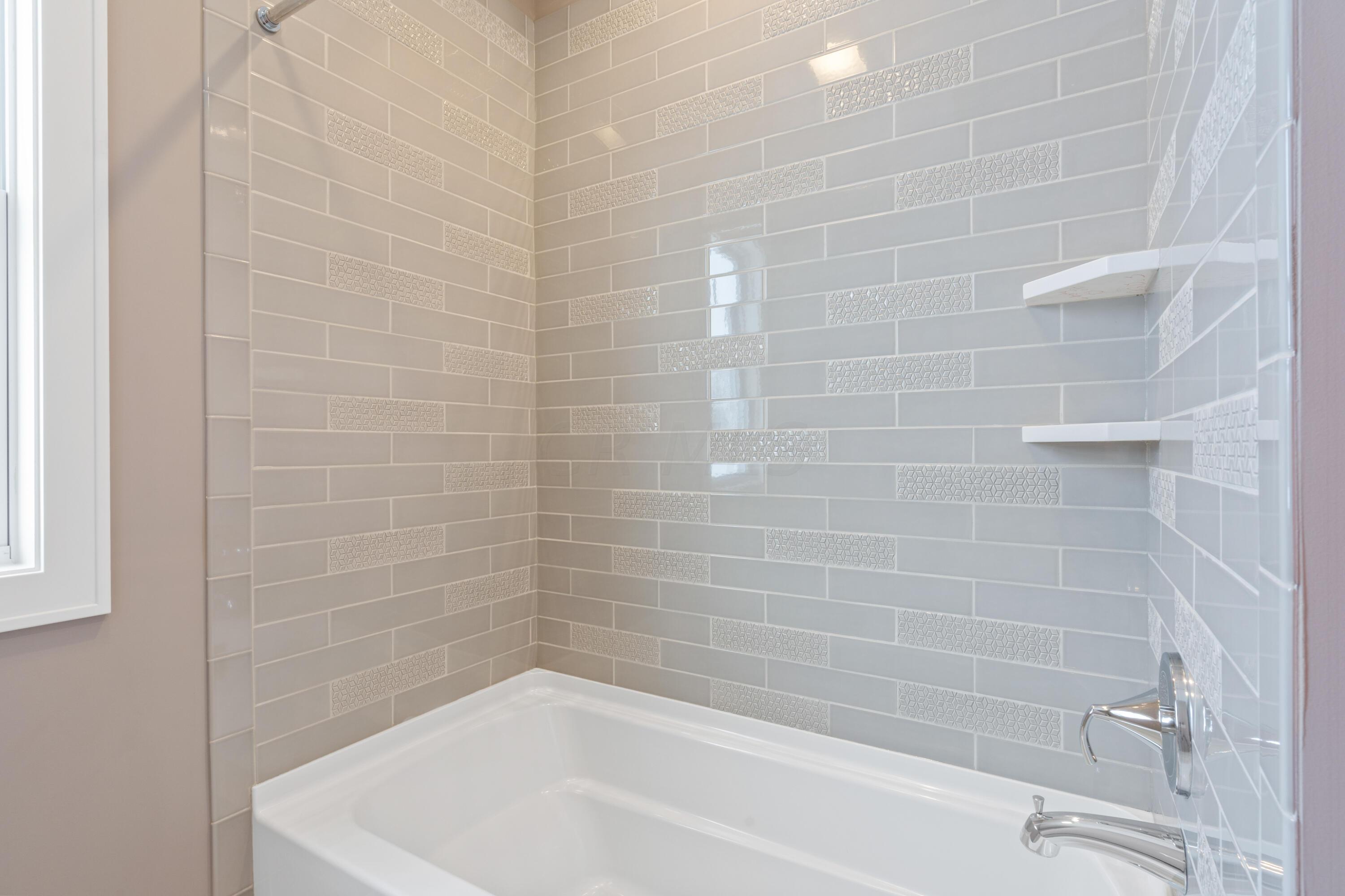 1924 Liberty Bluff Drive