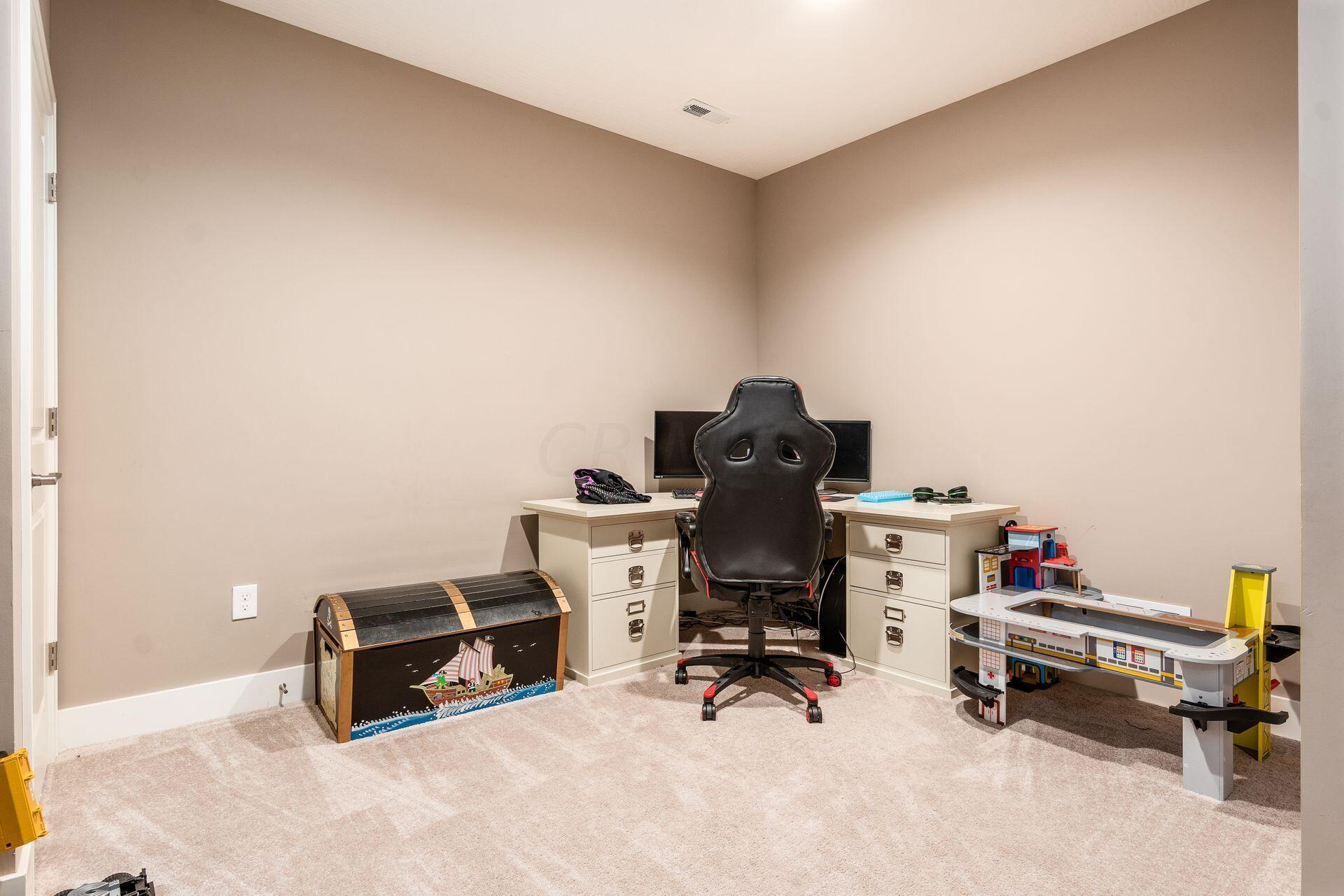 1924 Liberty Bluff Drive