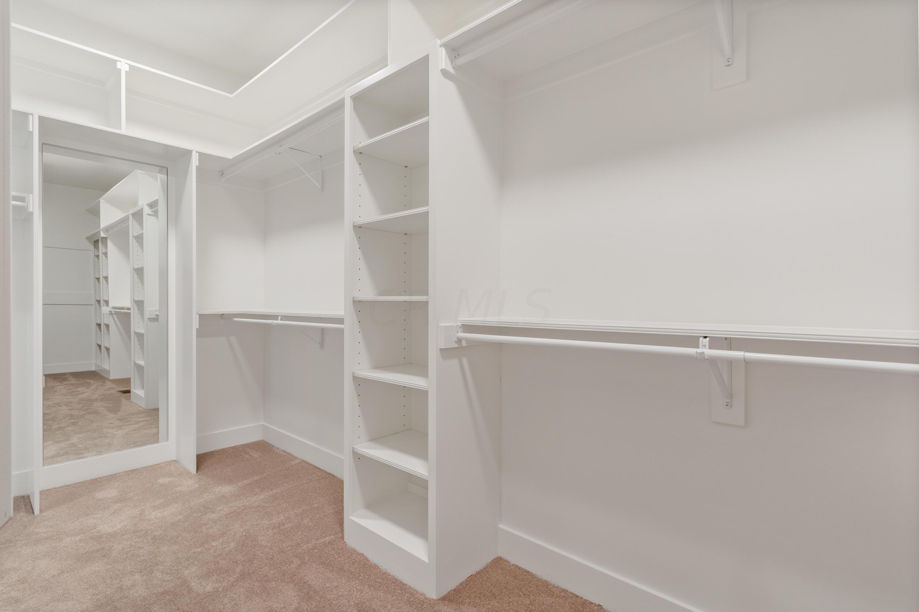 1924 Liberty Bluff Drive