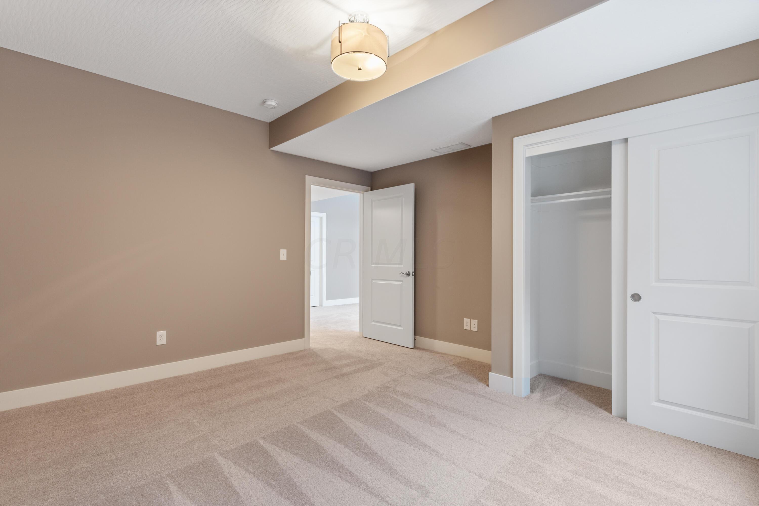 1924 Liberty Bluff Drive