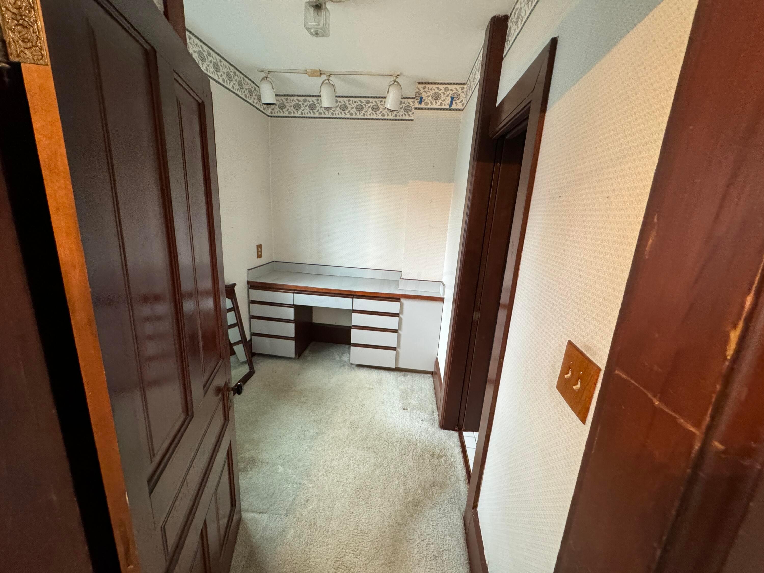 240 W Central Avenue