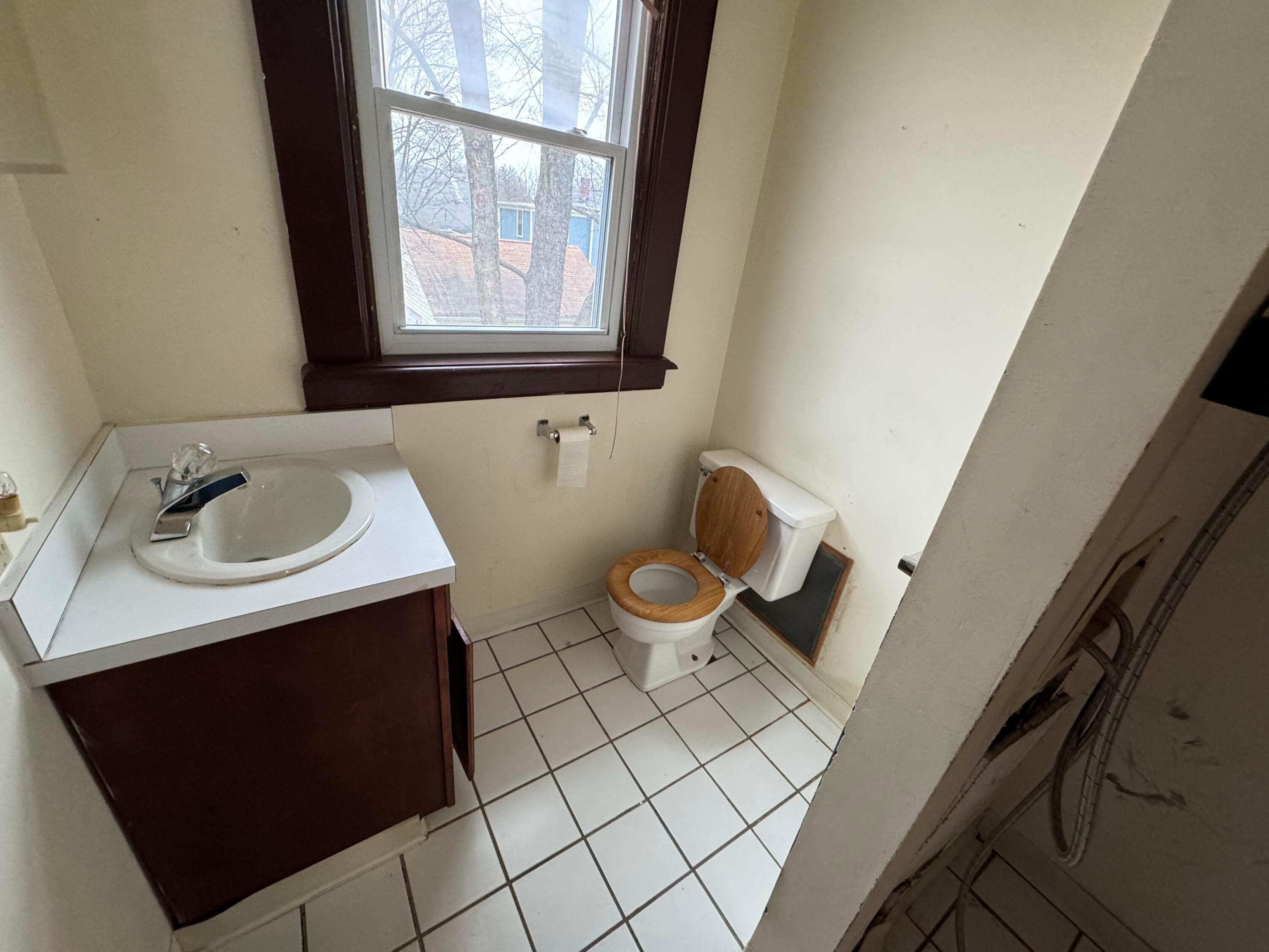 240 W Central Avenue