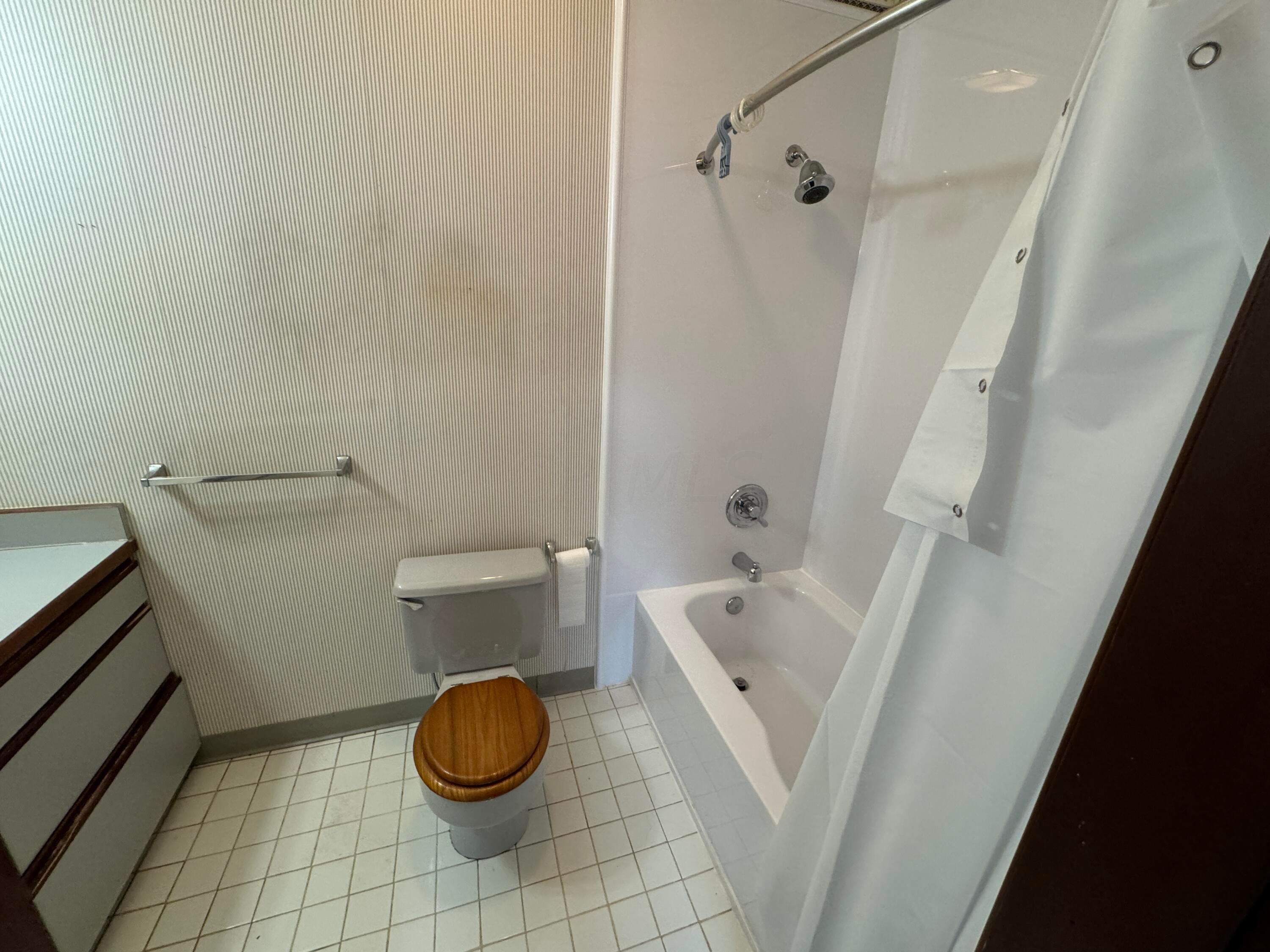 240 W Central Avenue