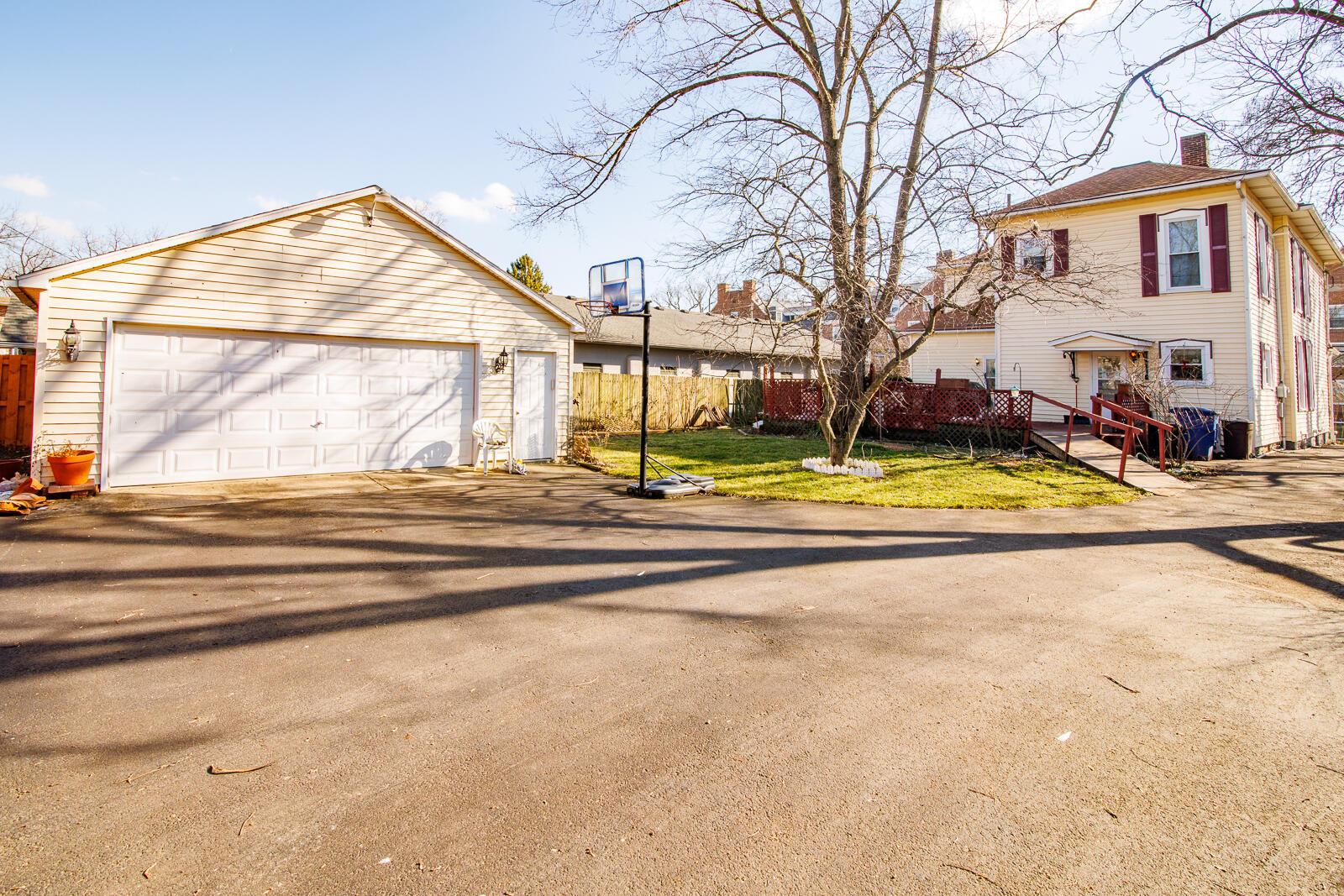 240 W Central Avenue