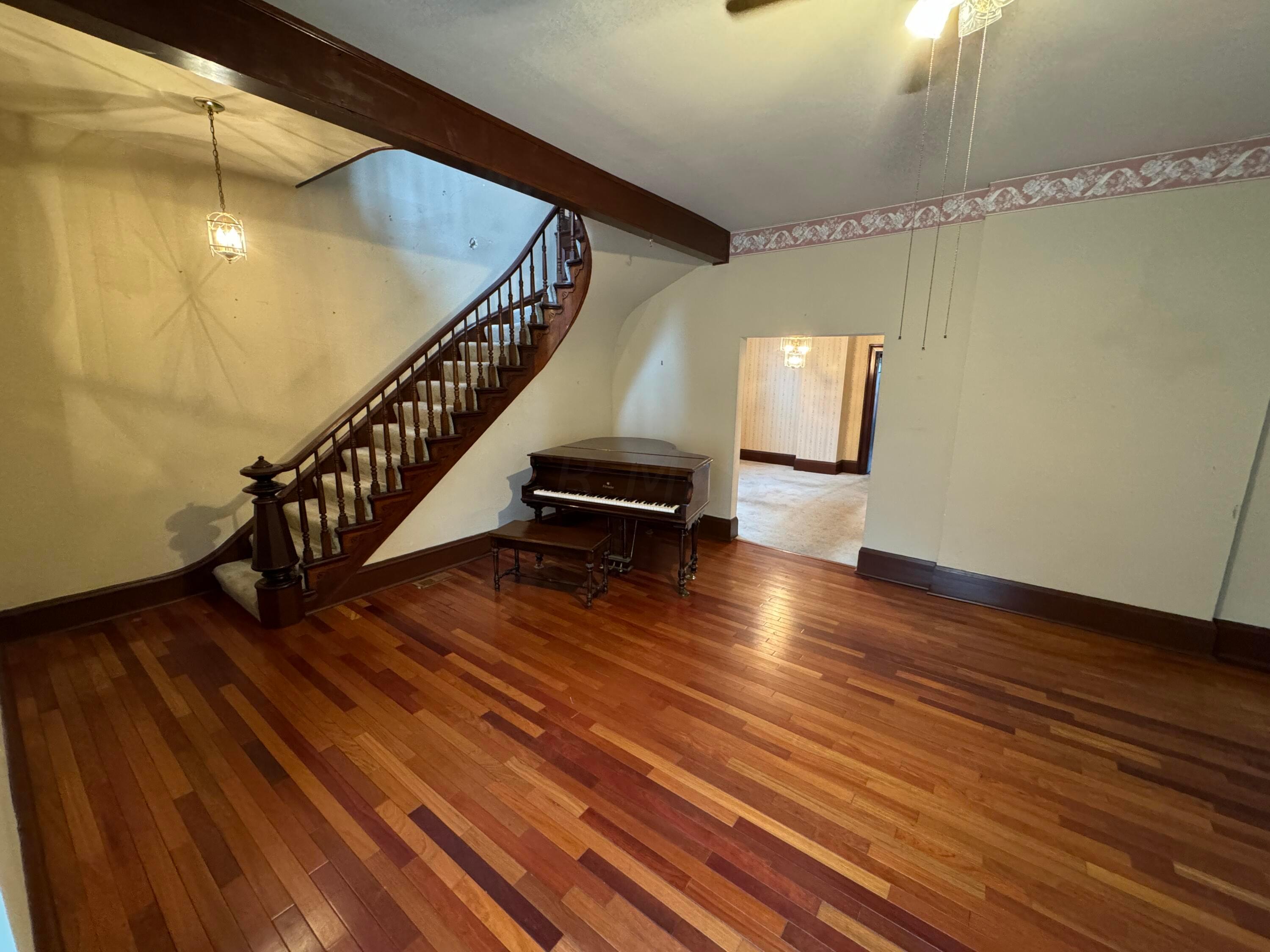 240 W Central Avenue