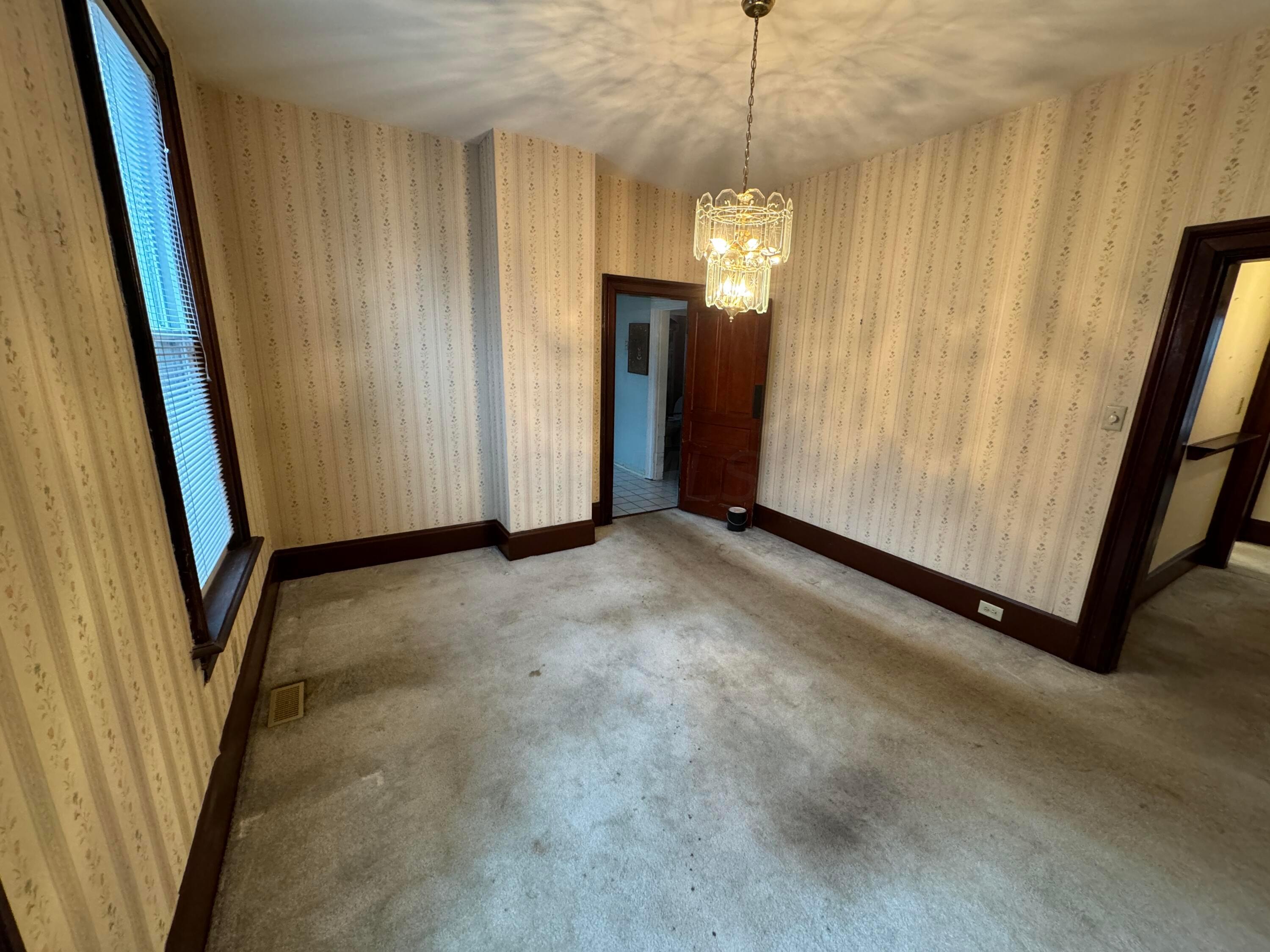 240 W Central Avenue