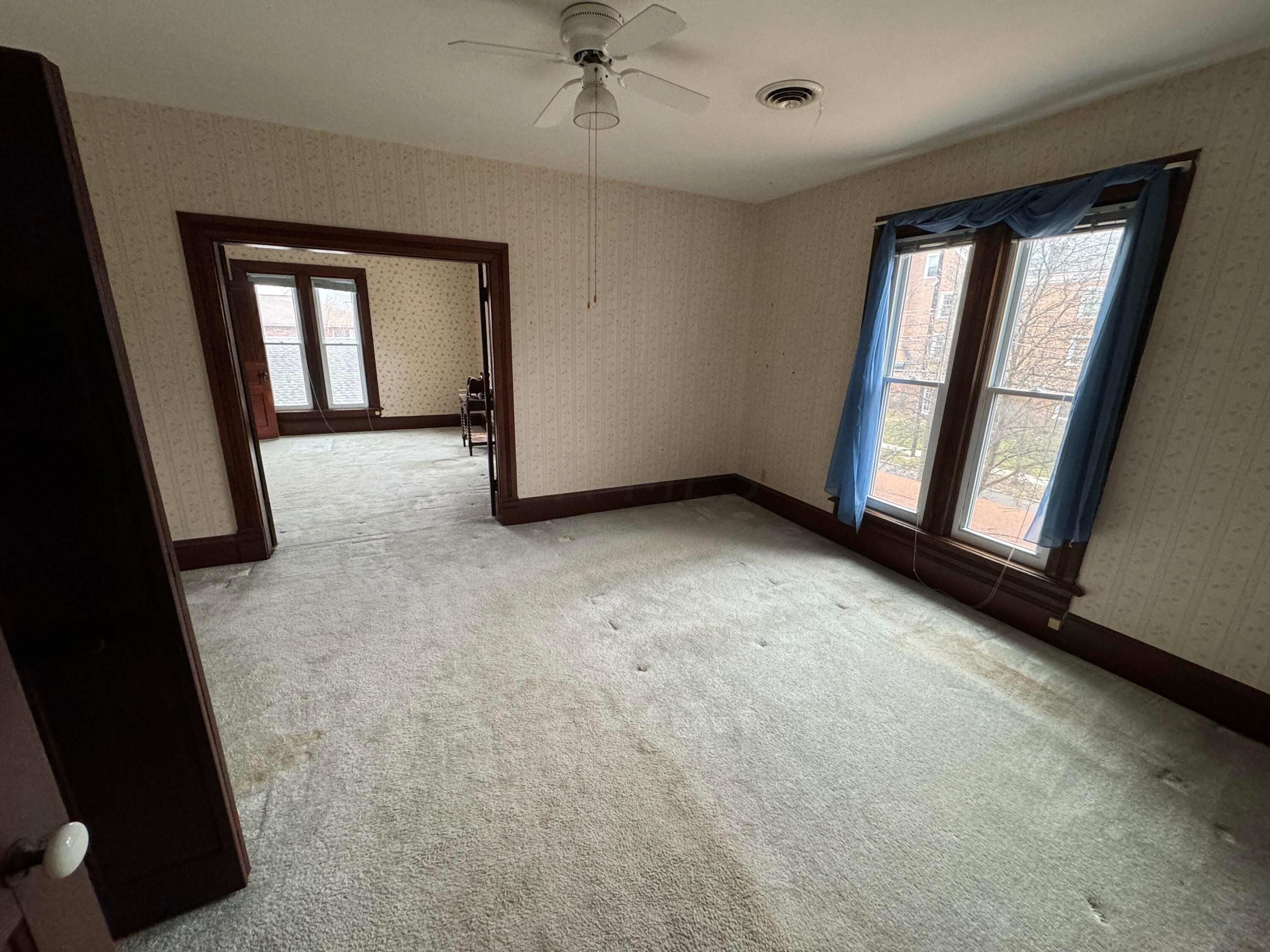 240 W Central Avenue