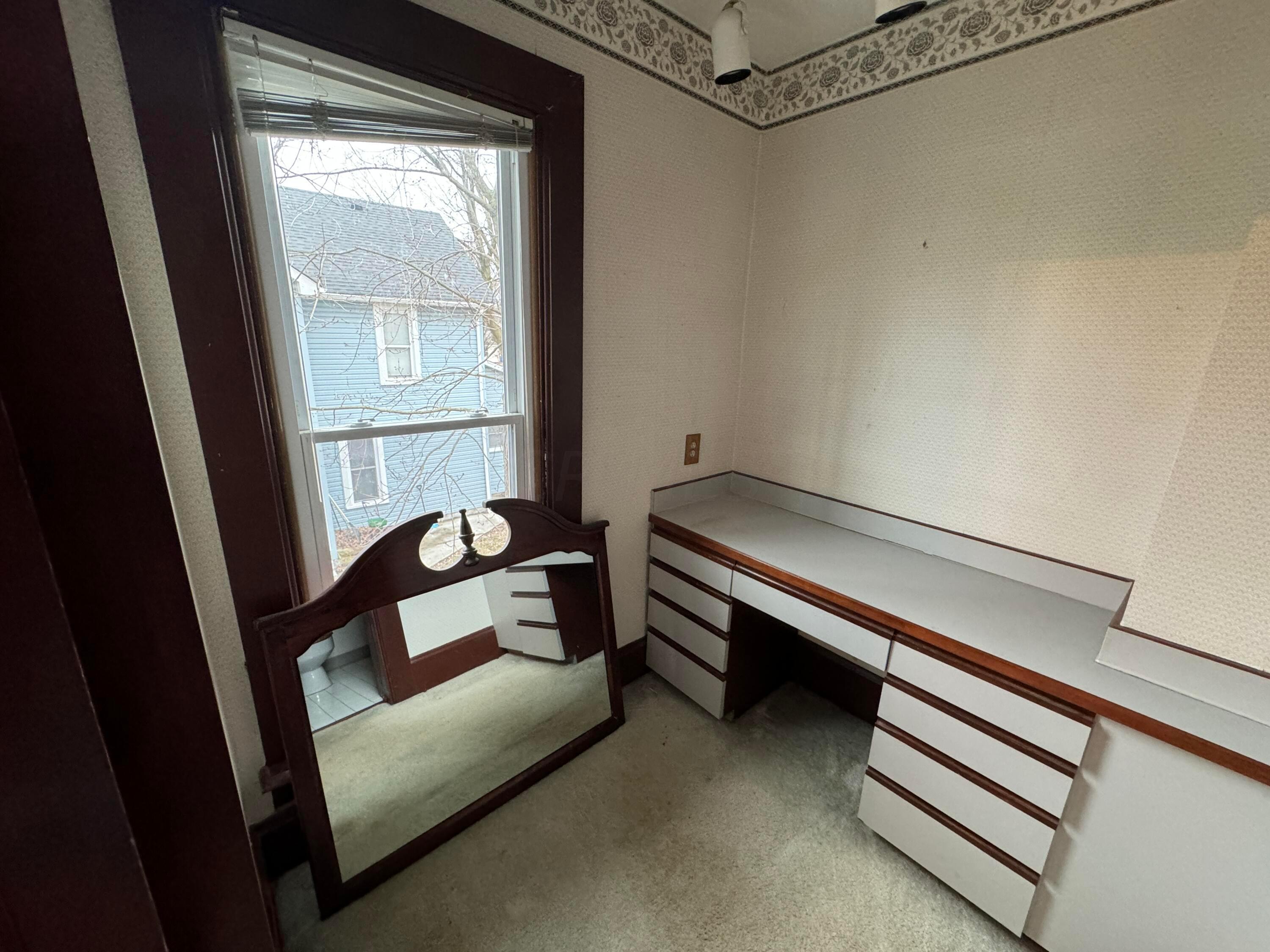 240 W Central Avenue