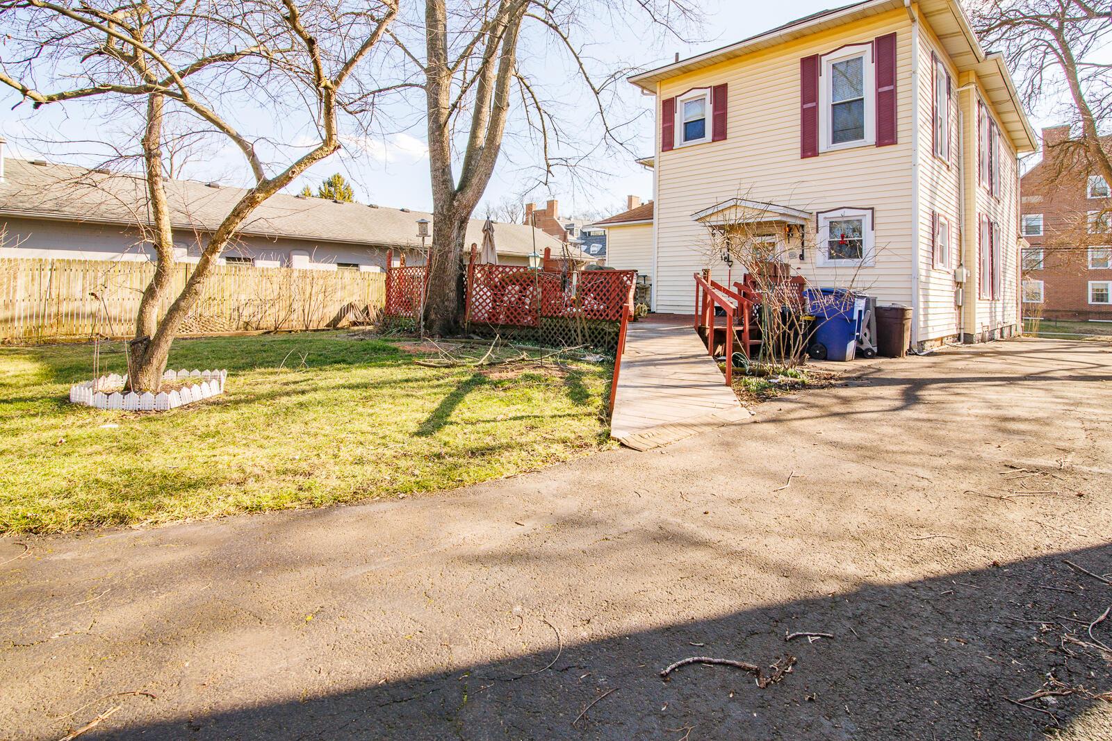 240 W Central Avenue