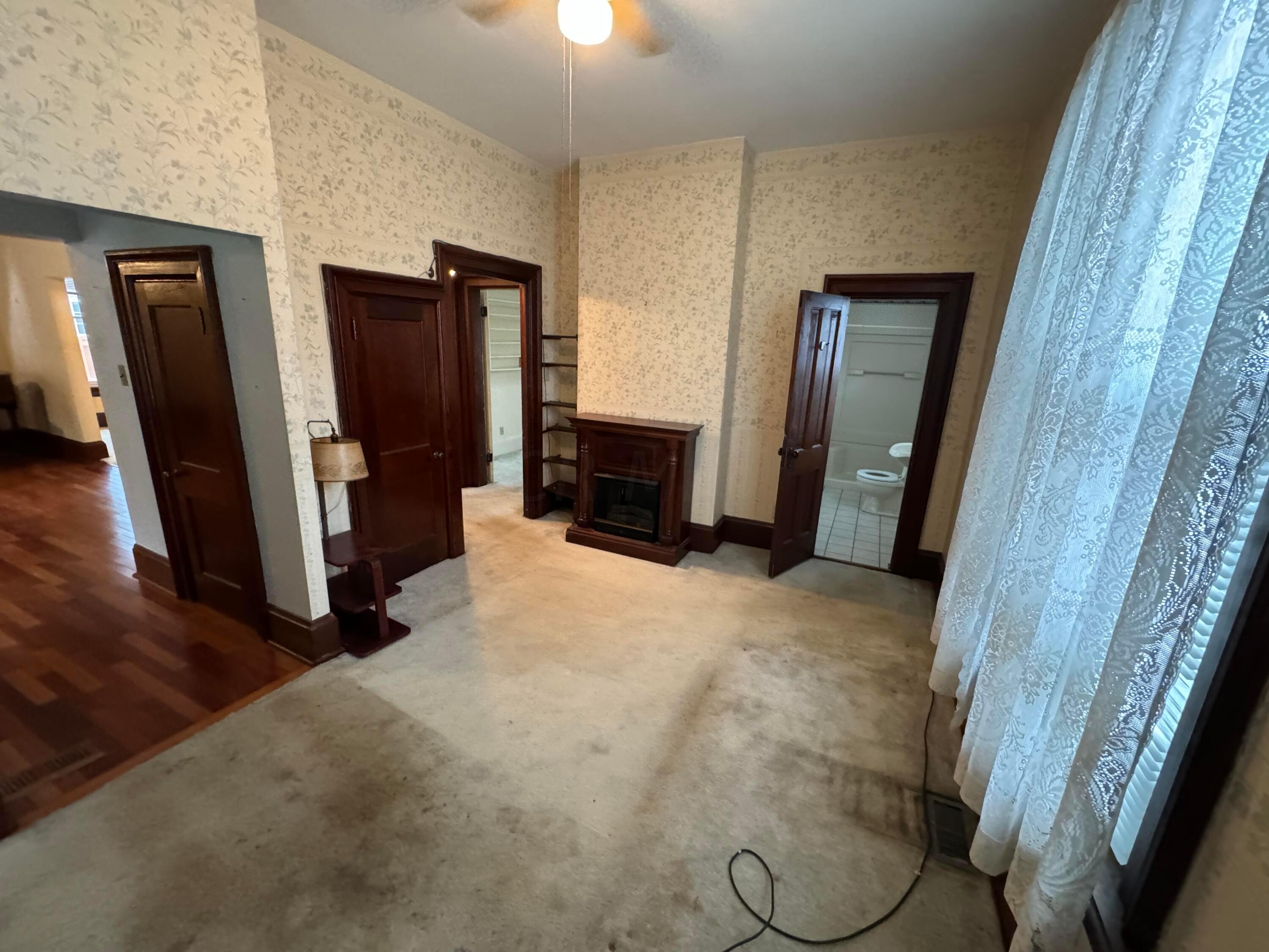 240 W Central Avenue