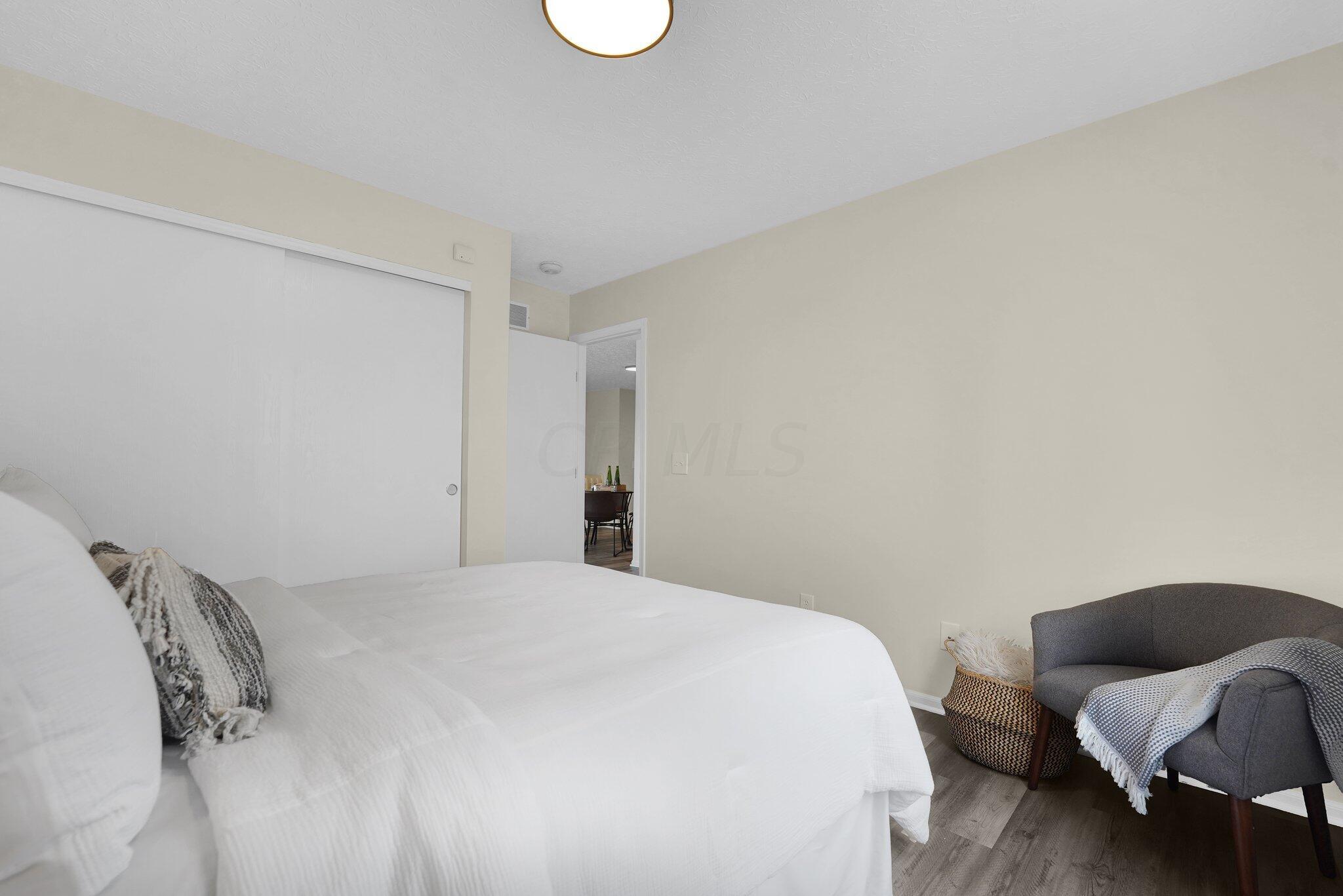 5803 Blendon Place Drive, 13E