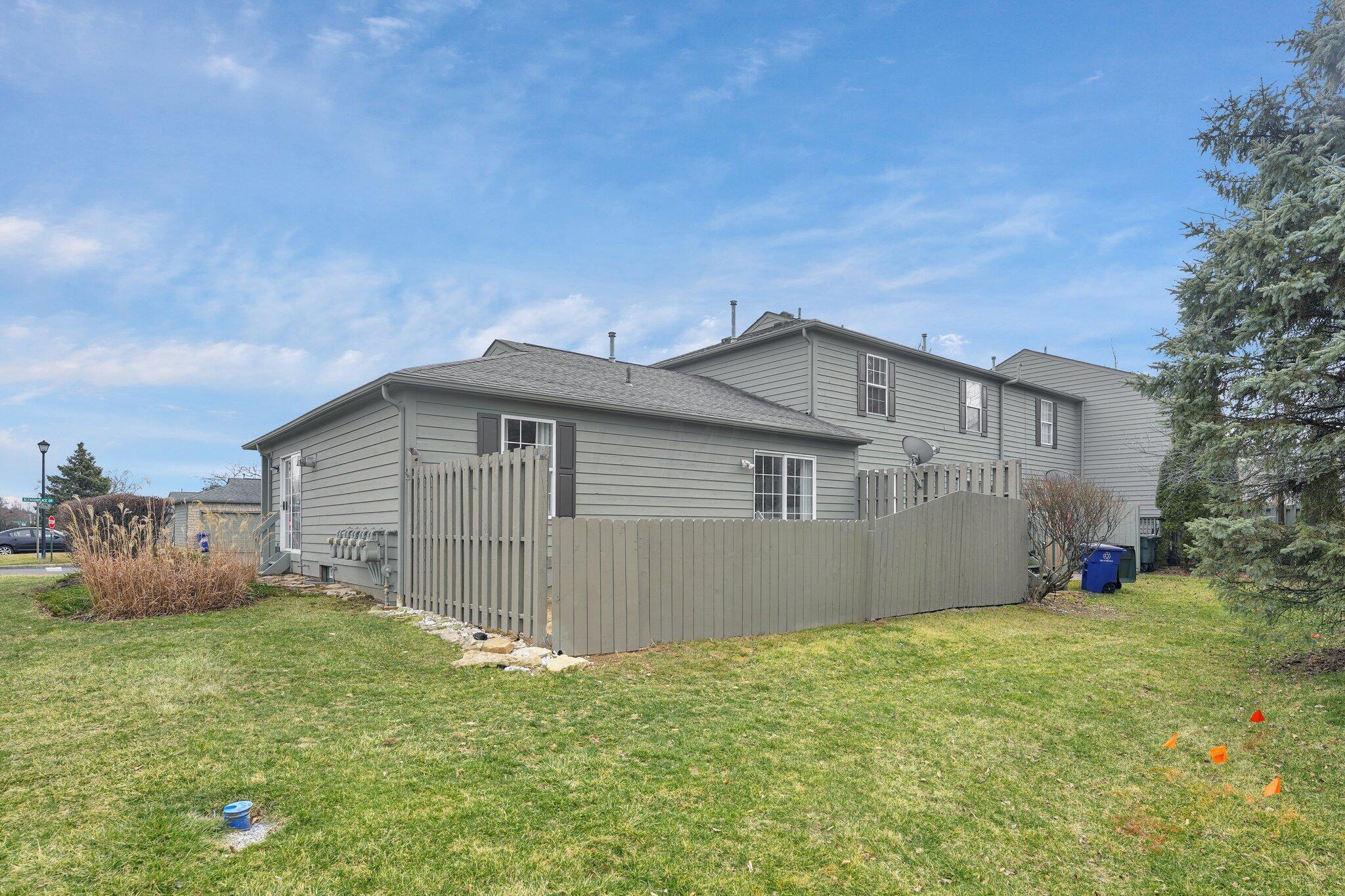 5803 Blendon Place Drive, 13E