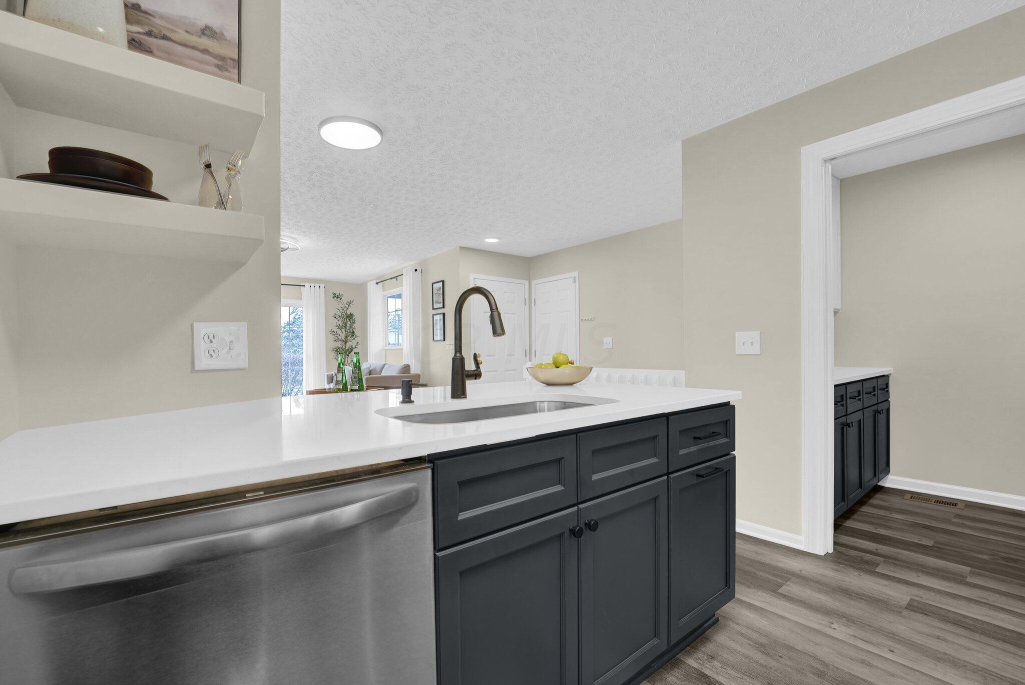 5803 Blendon Place Drive, 13E