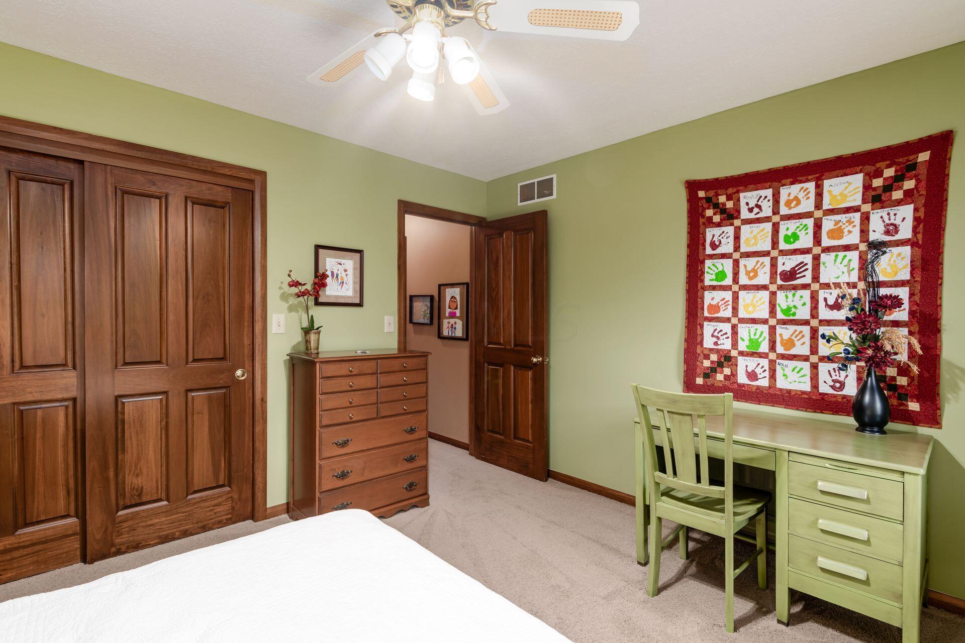 417 Six Pence Circle