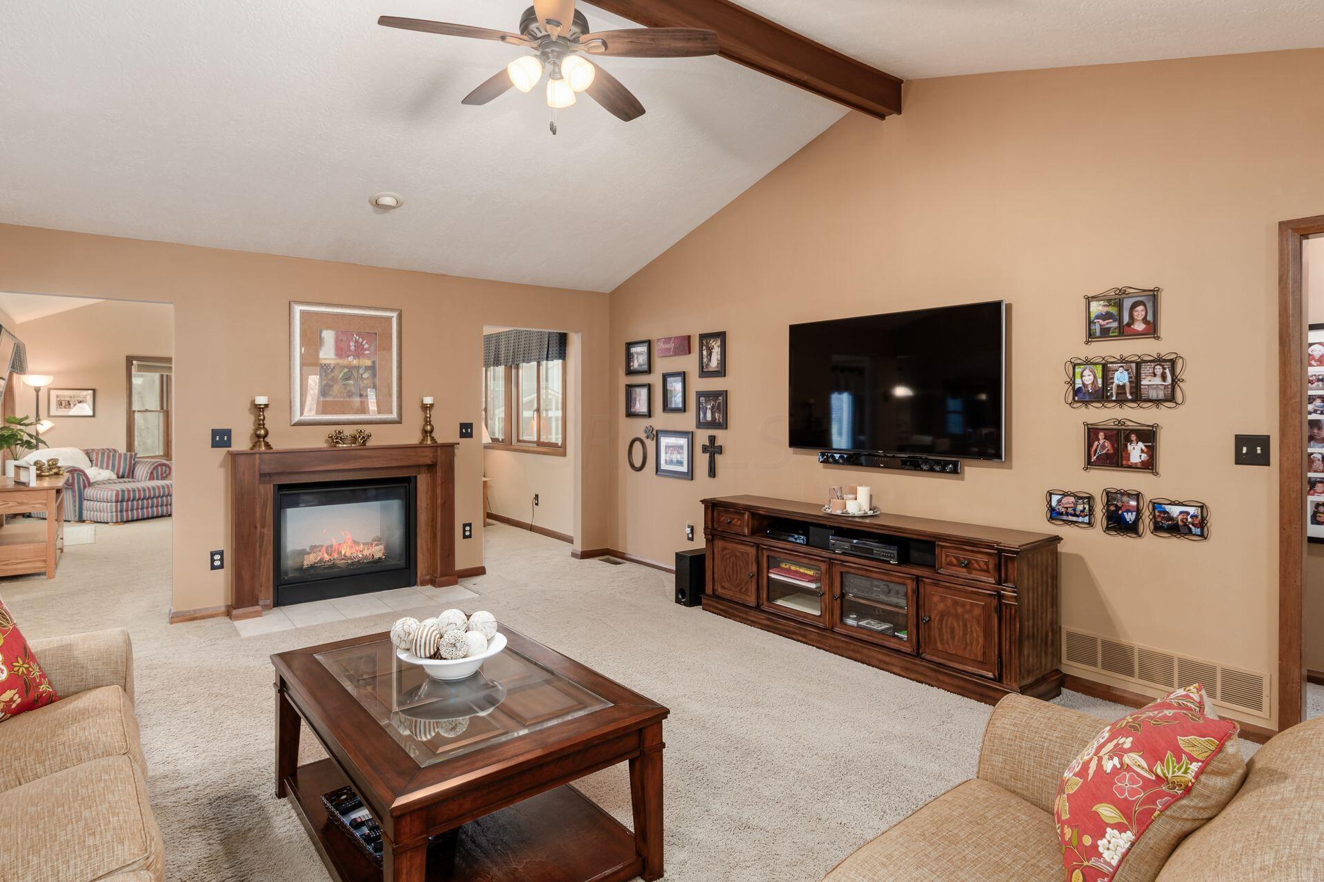 417 Six Pence Circle