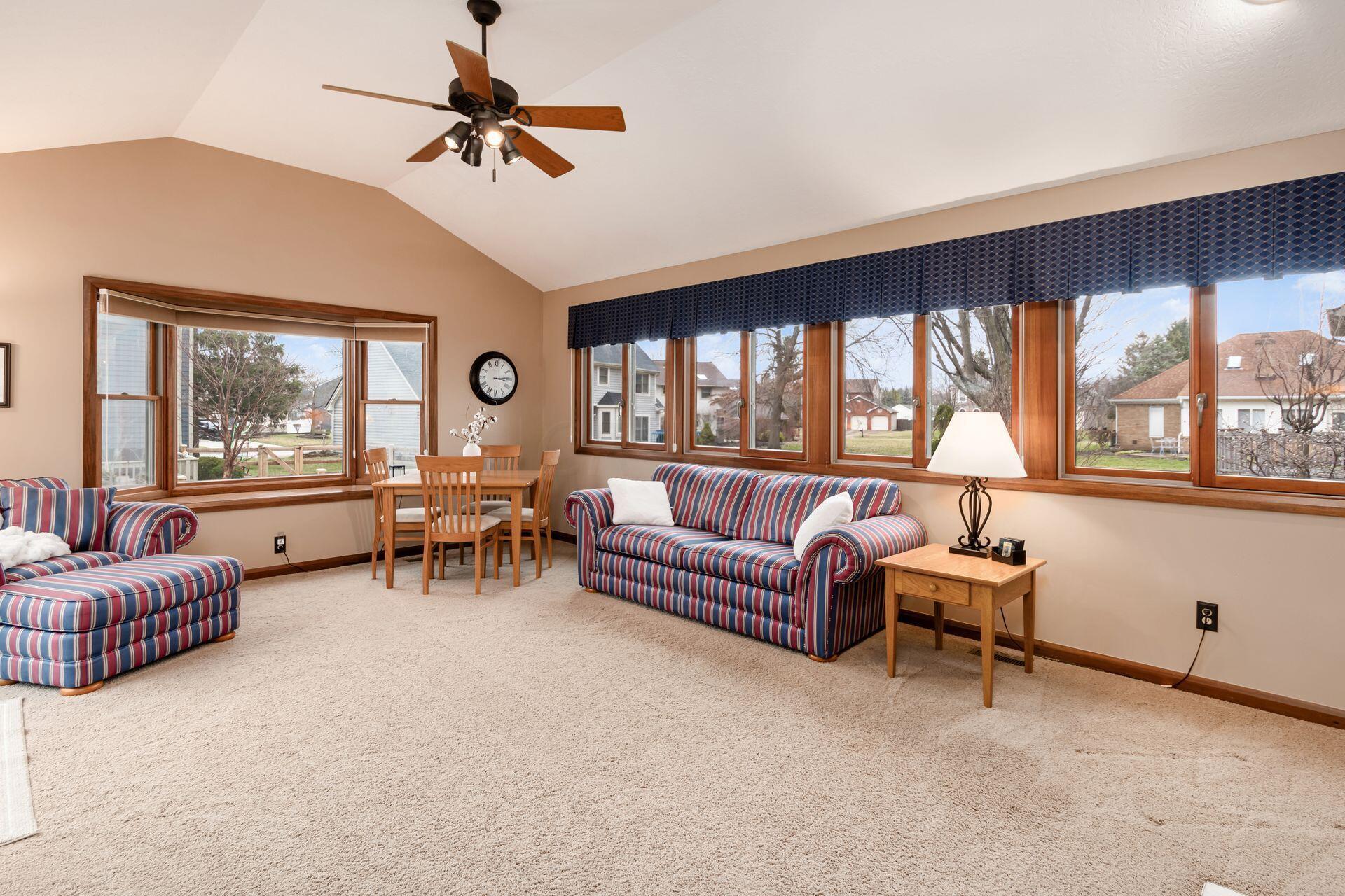 417 Six Pence Circle