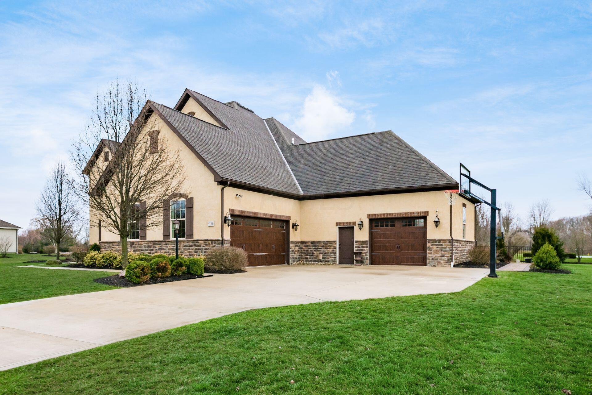 5750 Summer Ridge Lane